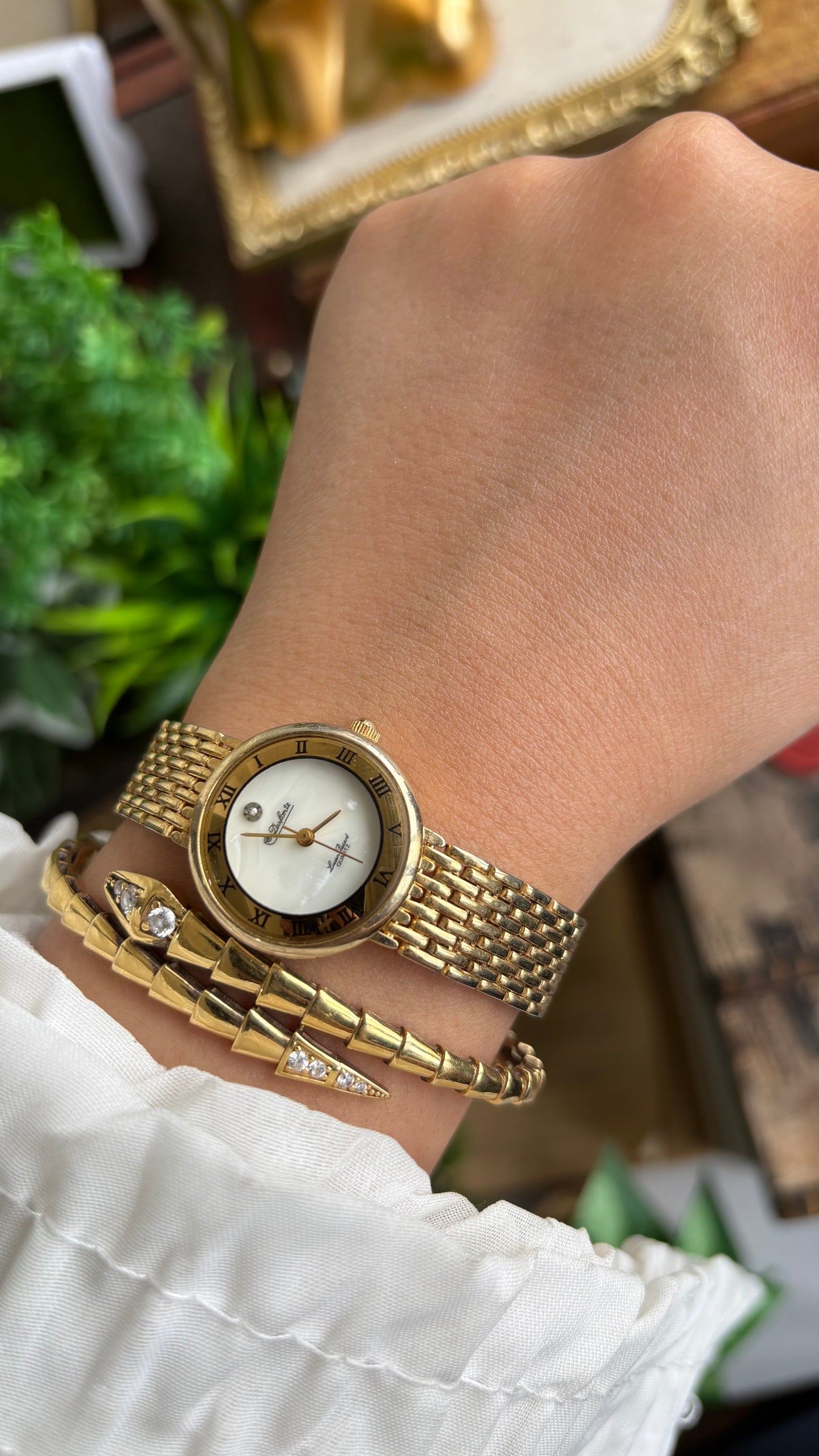 Vintage Dufonte Lucien Piccard Watch in Gold Tone Self-Adjust Pearl & Diamond Dial