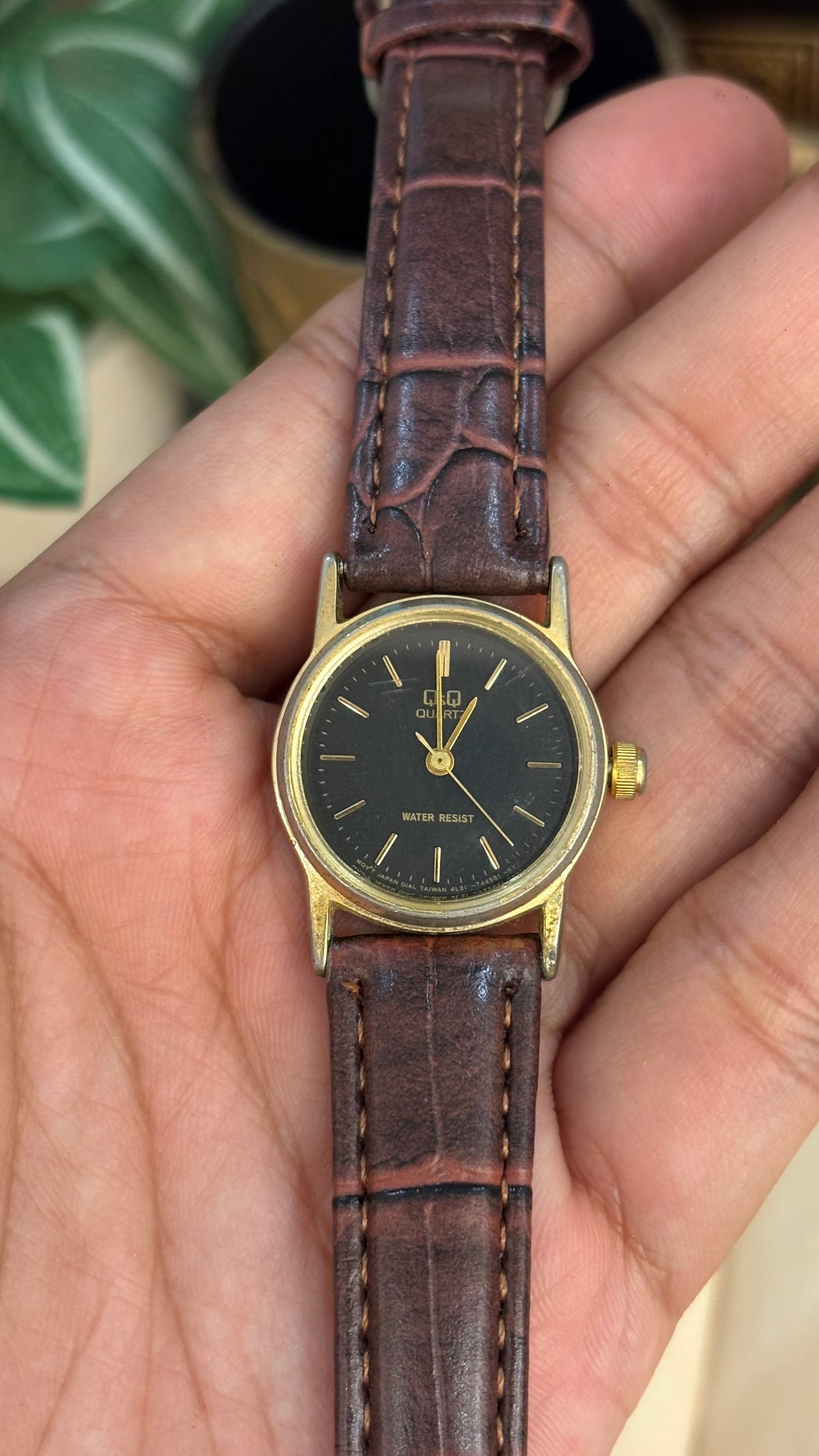 Vintage Q&Q Citizen Watch in Brown Leather Straps