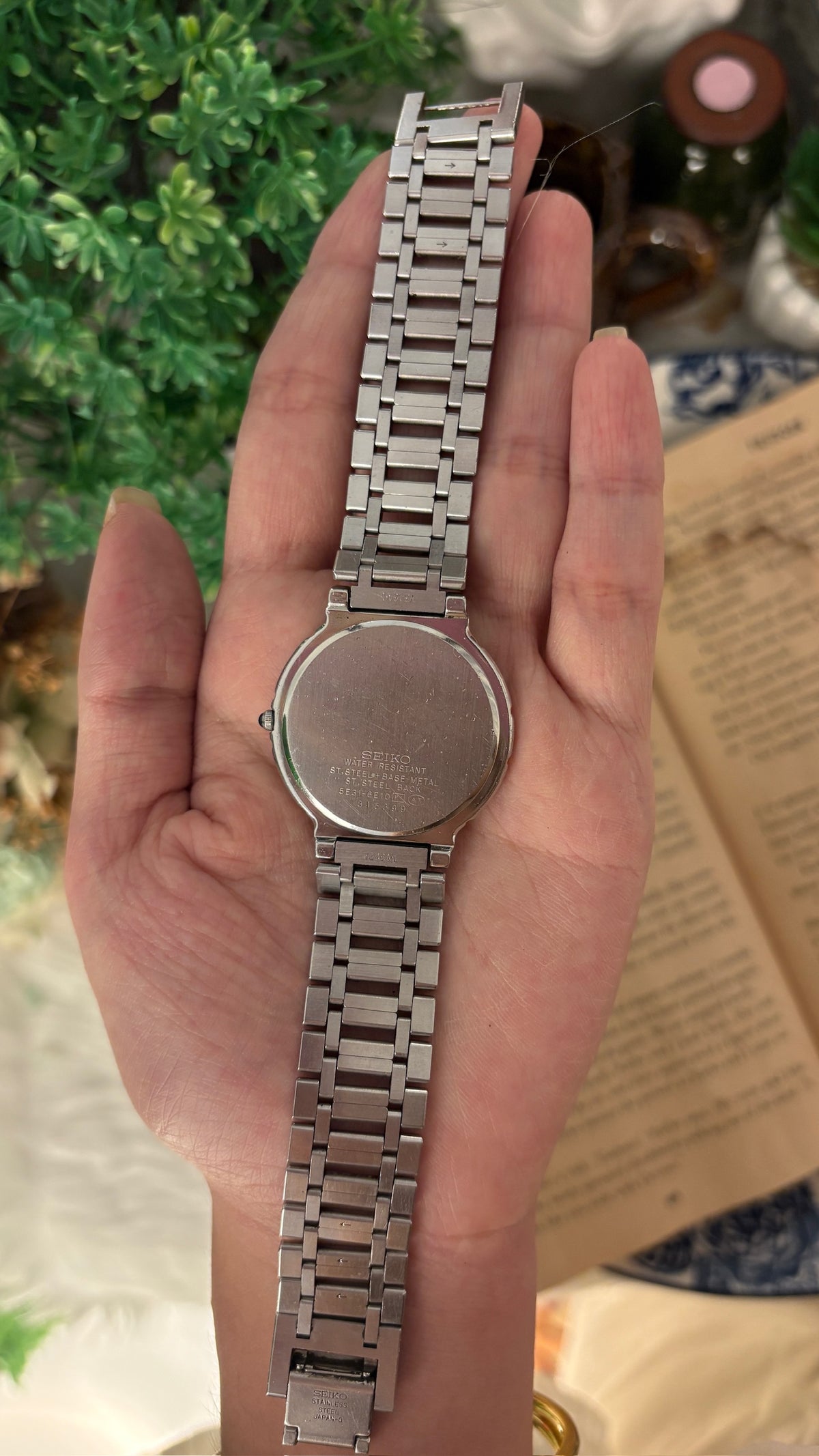 Extremely Rare Seiko Dolce Sandblast Roman Dial Watch in Two-Tone Quartz