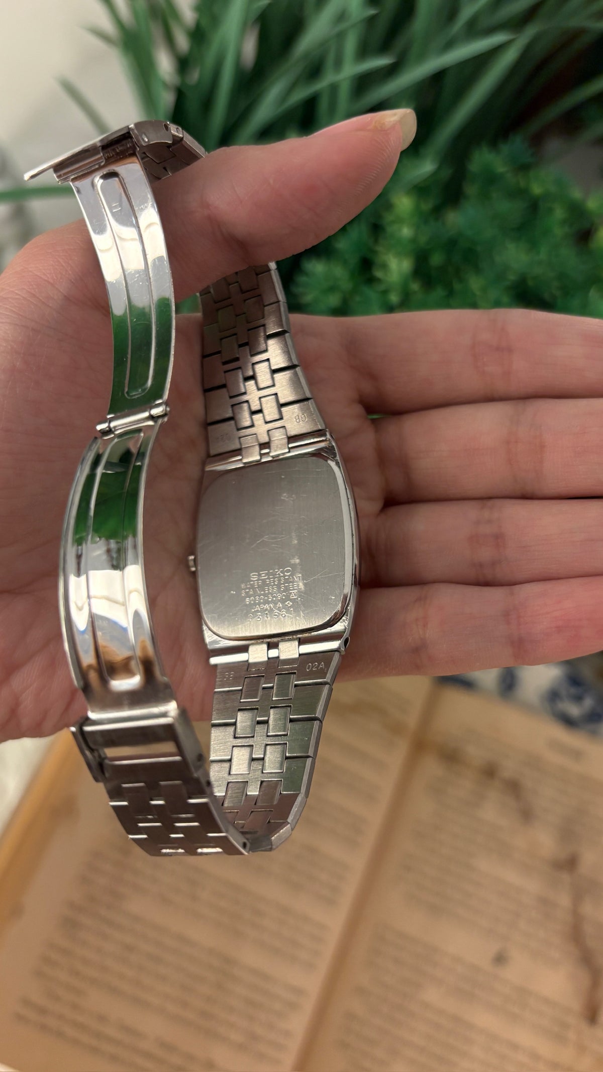 Extremely Rare Vintage Seiko Roman Dial Tank Mens Watch in Silver Tone Quartz