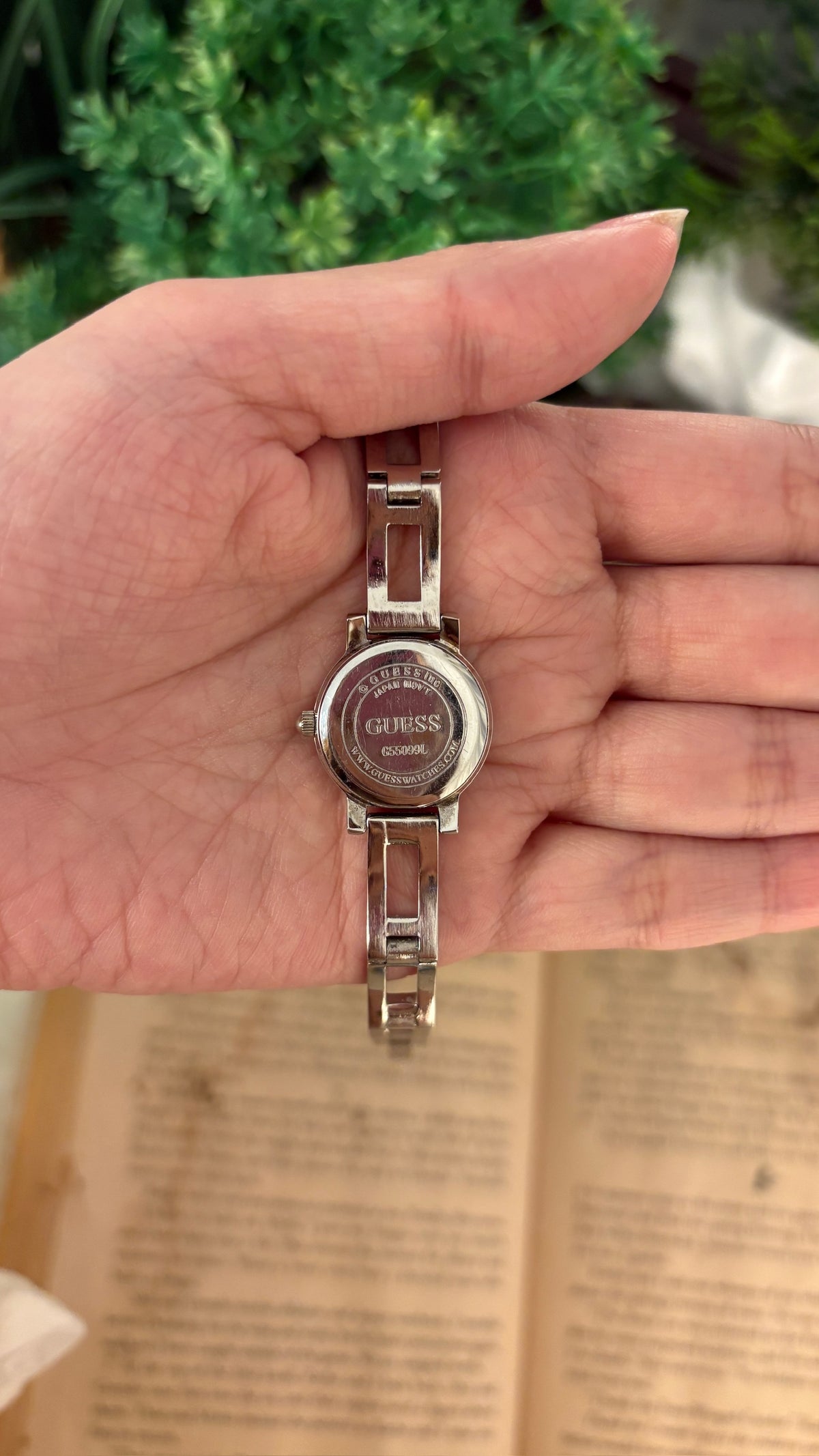 Vintage Guess Bracelet Watch in Silver Tone Quartz