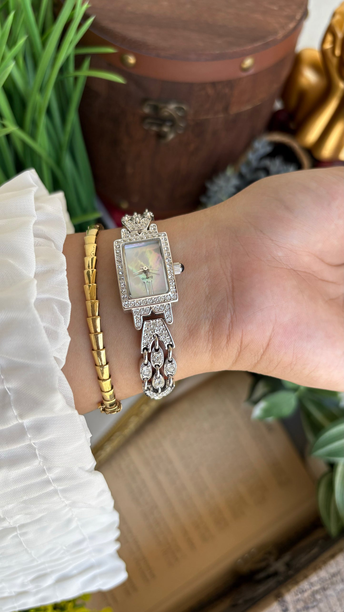 Extremely Rare Metropolitan Museum of Art Moissanite Bejeweled Vintage Watch in Silver Tone Shell Dial