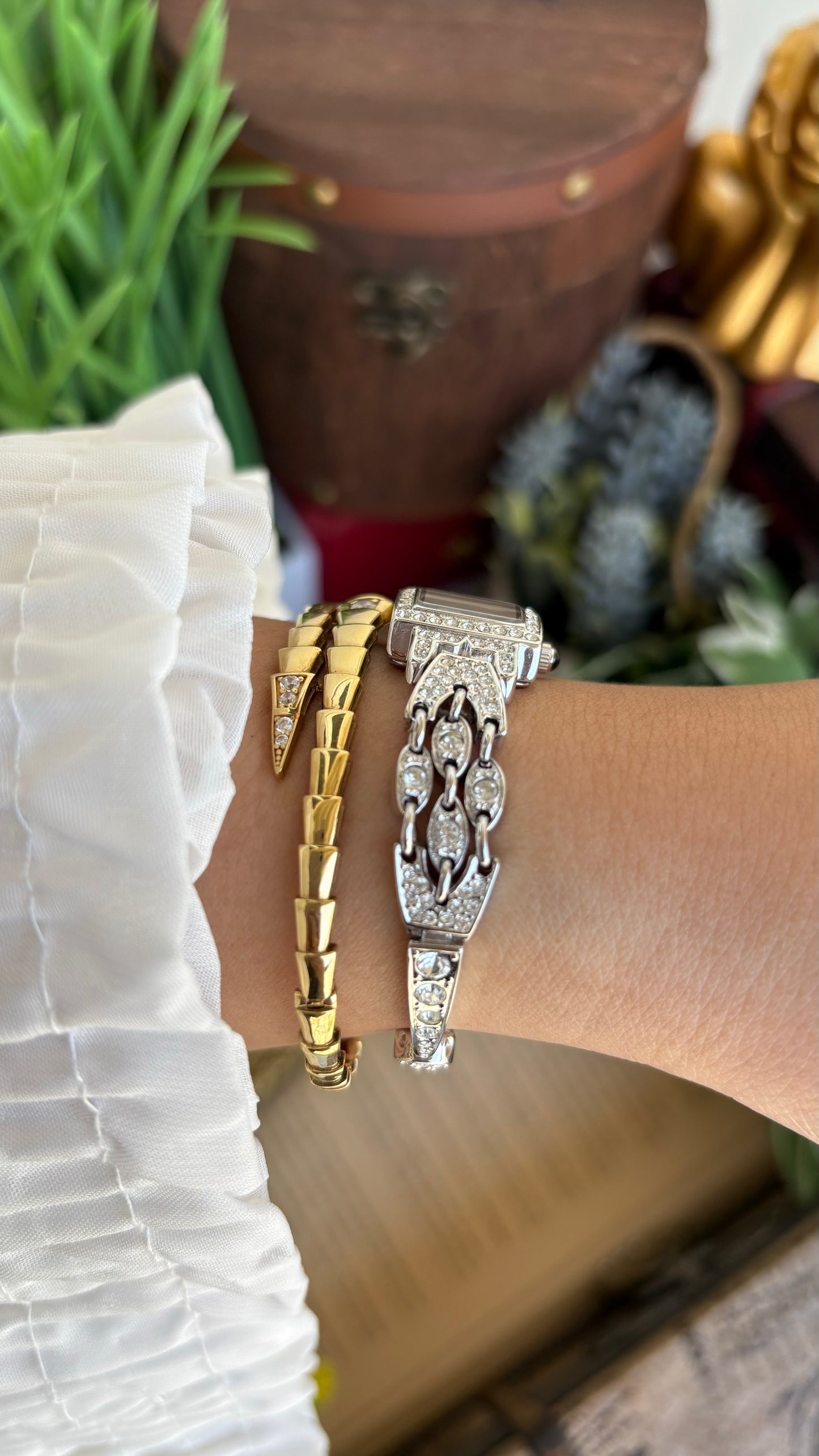 Extremely Rare Metropolitan Museum of Art Moissanite Bejeweled Vintage Watch in Silver Tone Shell Dial