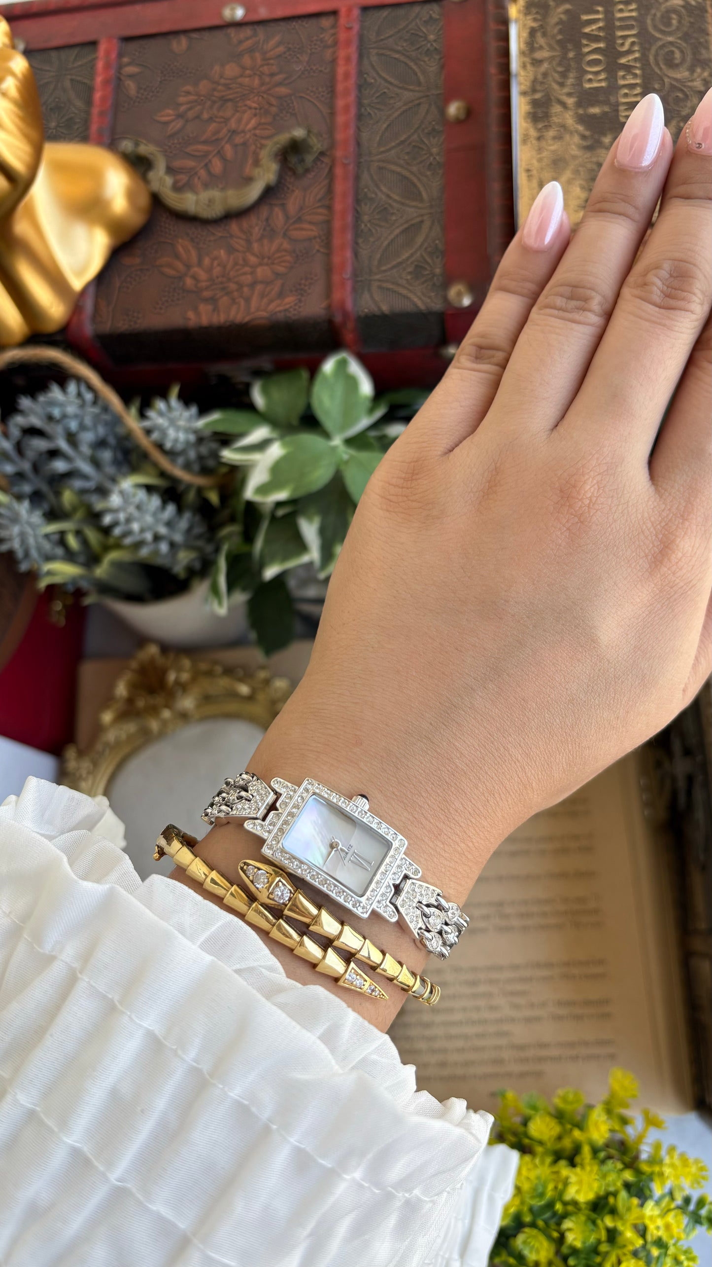 Extremely Rare Metropolitan Museum of Art Moissanite Bejeweled Vintage Watch in Silver Tone Shell Dial