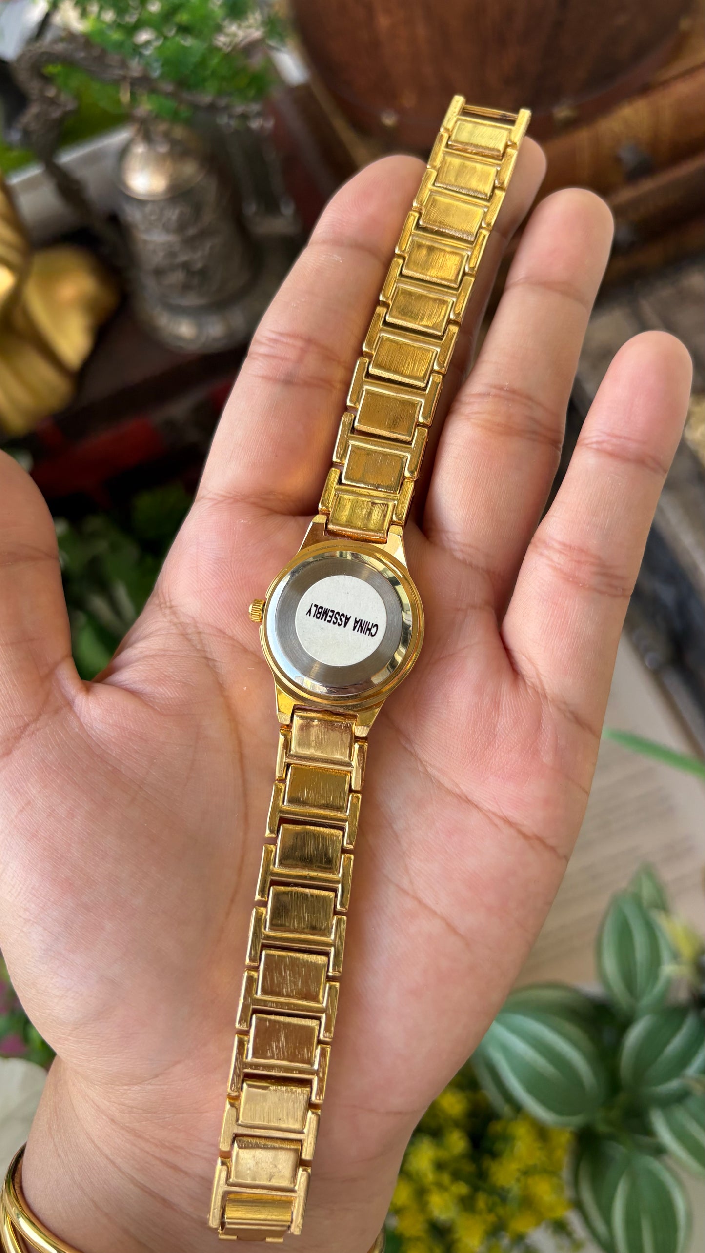 Vintage Giulio Valentino Watch in Gold Tone Quartz