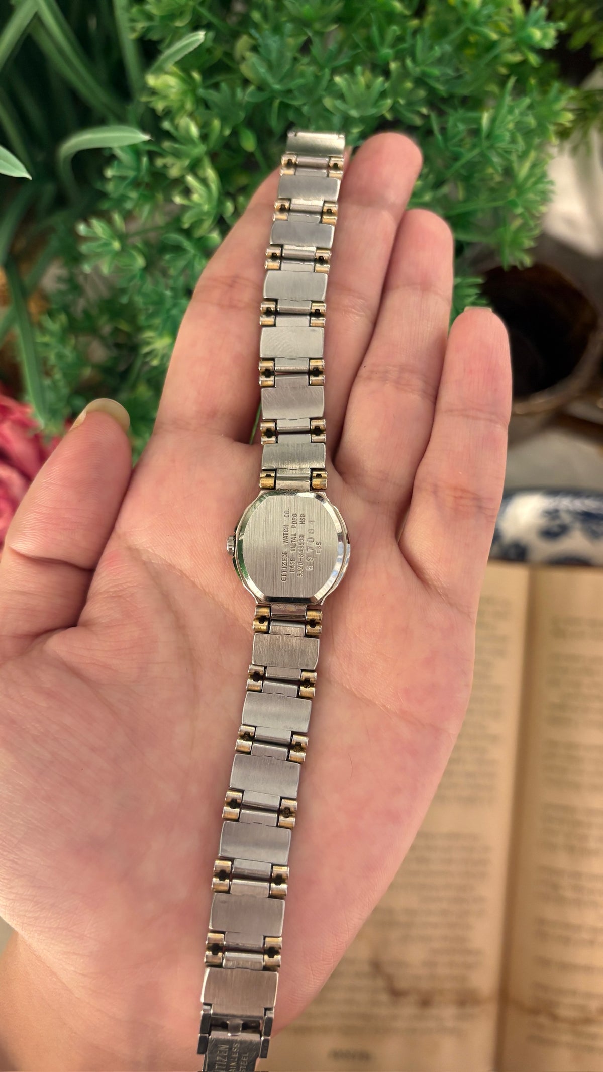Vintage Citizen Classic Gray Dial Watch in Two-Tone Quartz