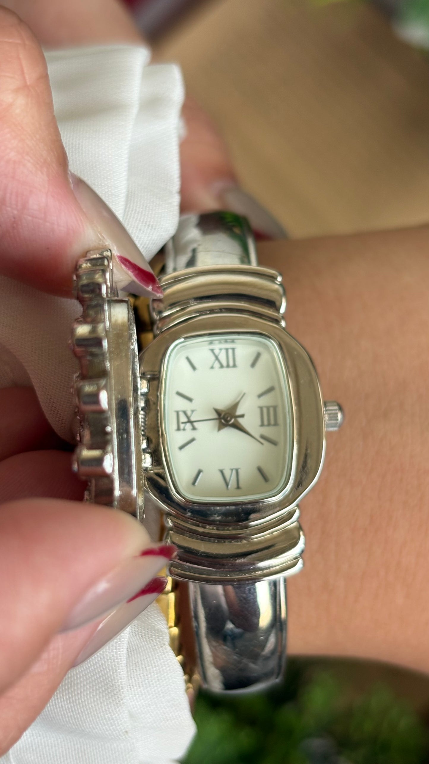 Vintage Peekaboo Snowflake Bejeweled Watch in Silver Tone