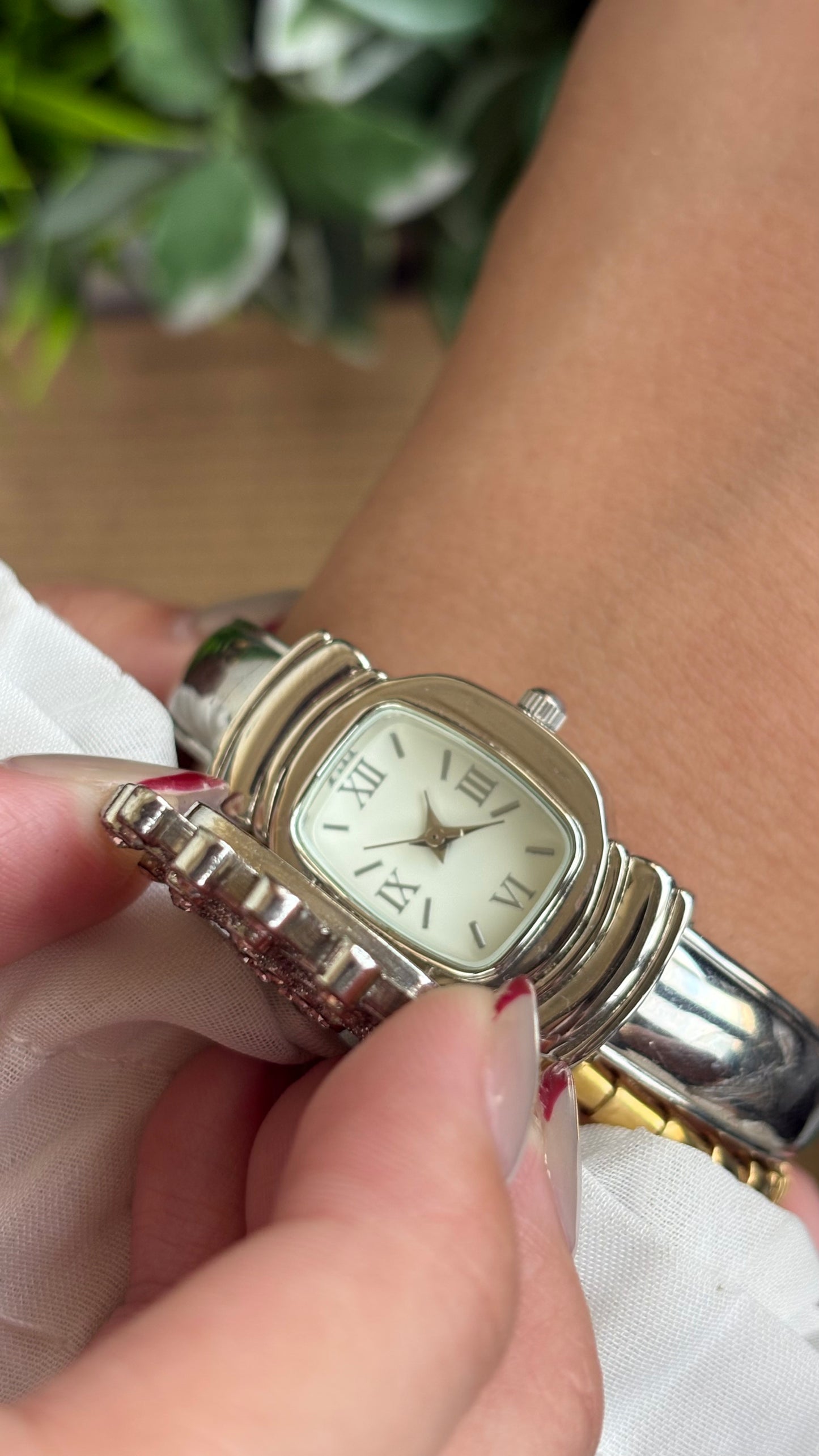 Vintage Peekaboo Snowflake Bejeweled Watch in Silver Tone
