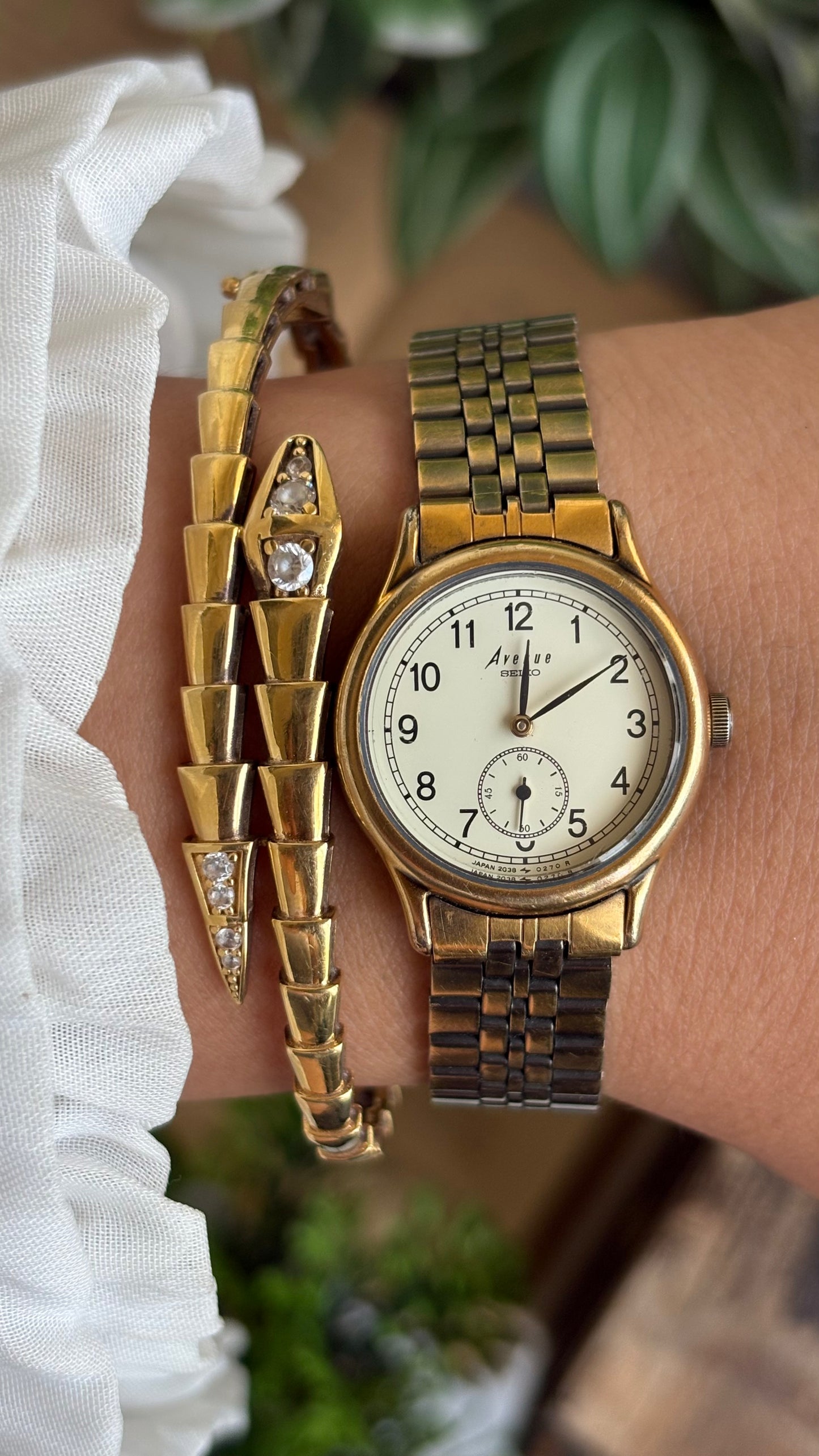 Vintage Seiko Avenue Watch in Vintage Gold Tone Working Chrono