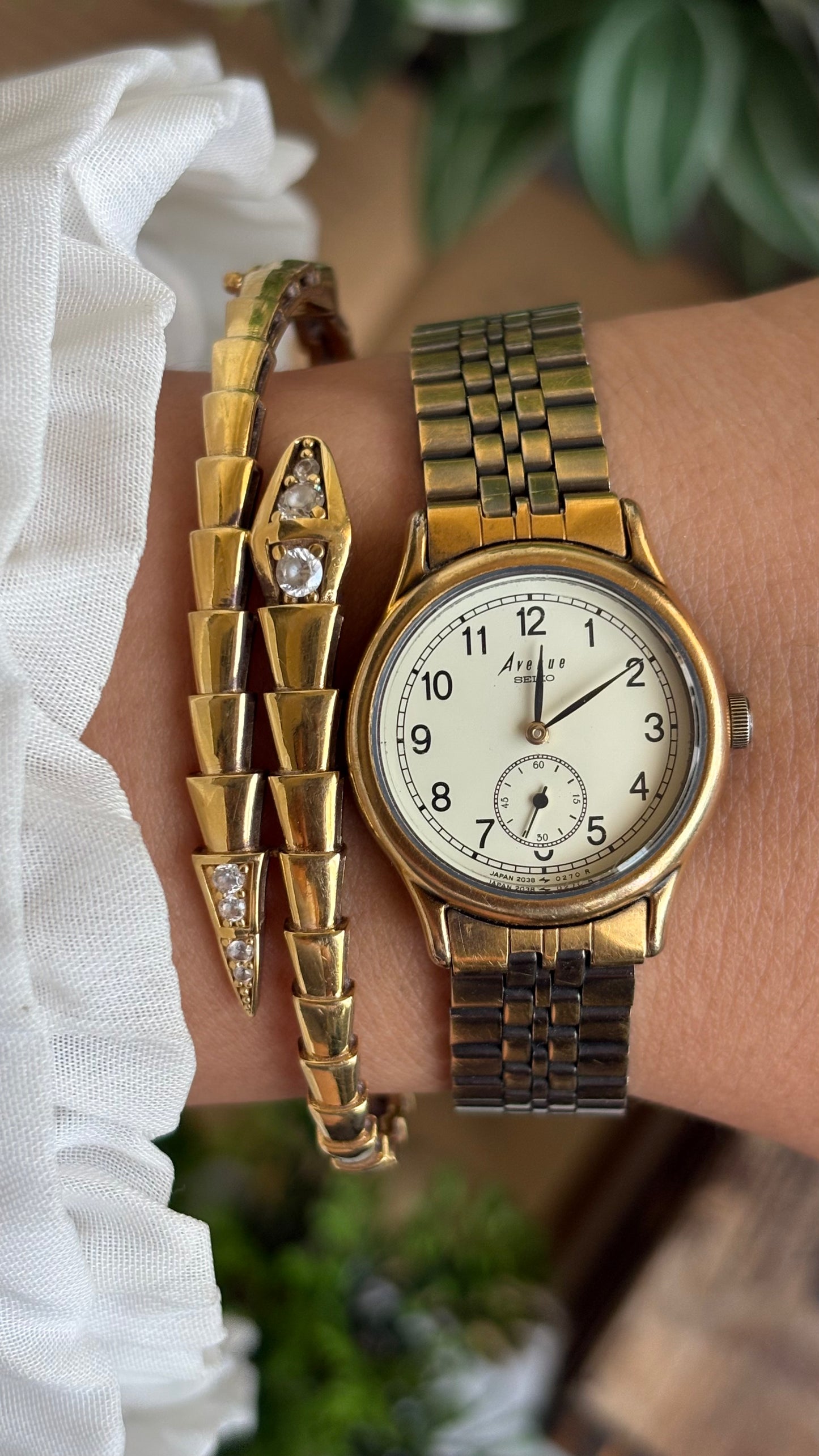 Vintage Seiko Avenue Watch in Vintage Gold Tone Working Chrono