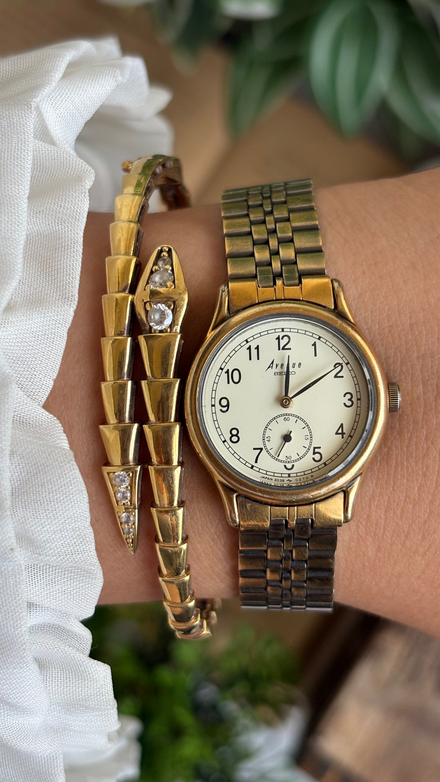 Vintage Seiko Avenue Watch in Vintage Gold Tone Working Chrono