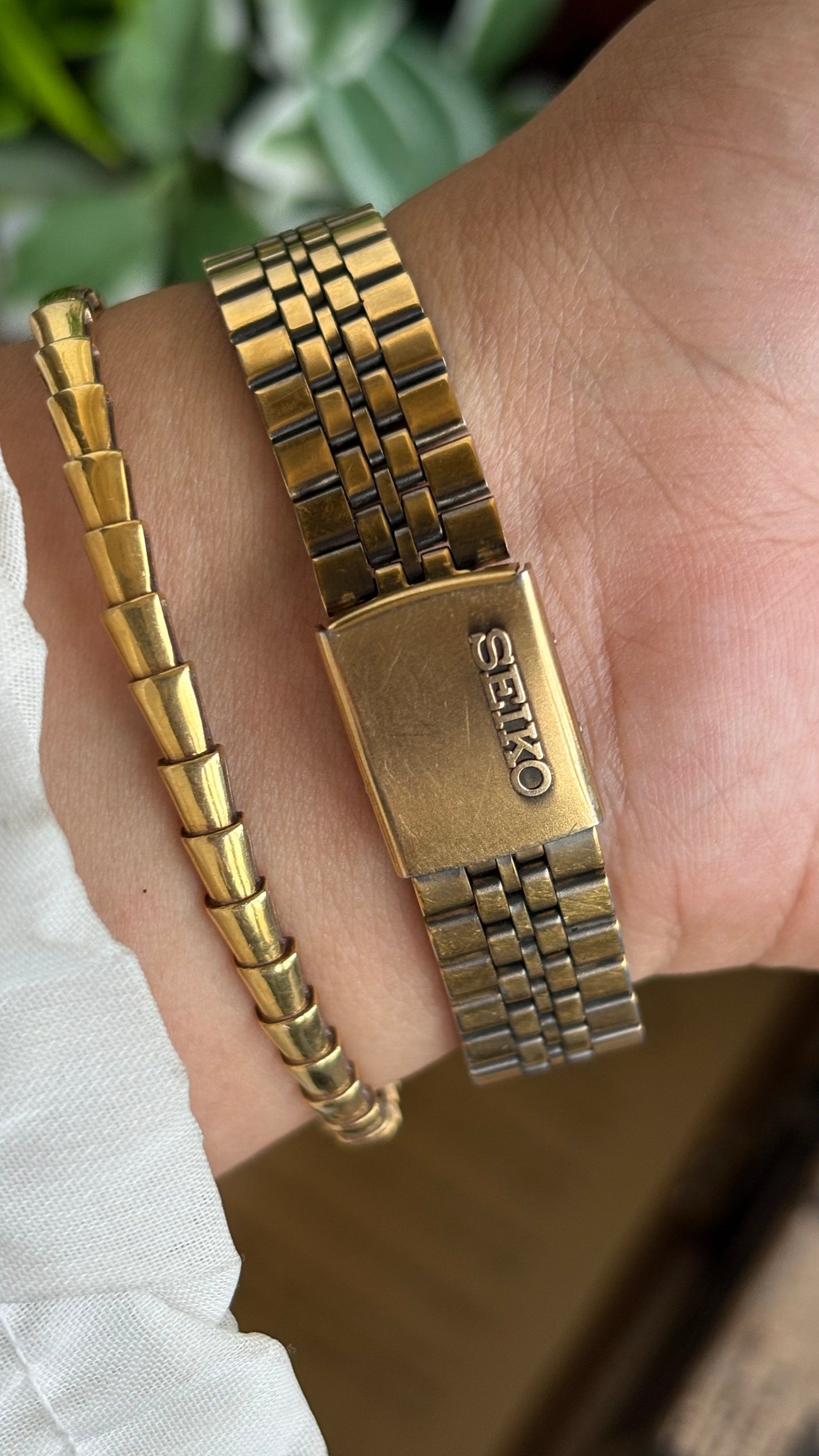 Vintage Seiko Avenue Watch in Vintage Gold Tone Working Chrono
