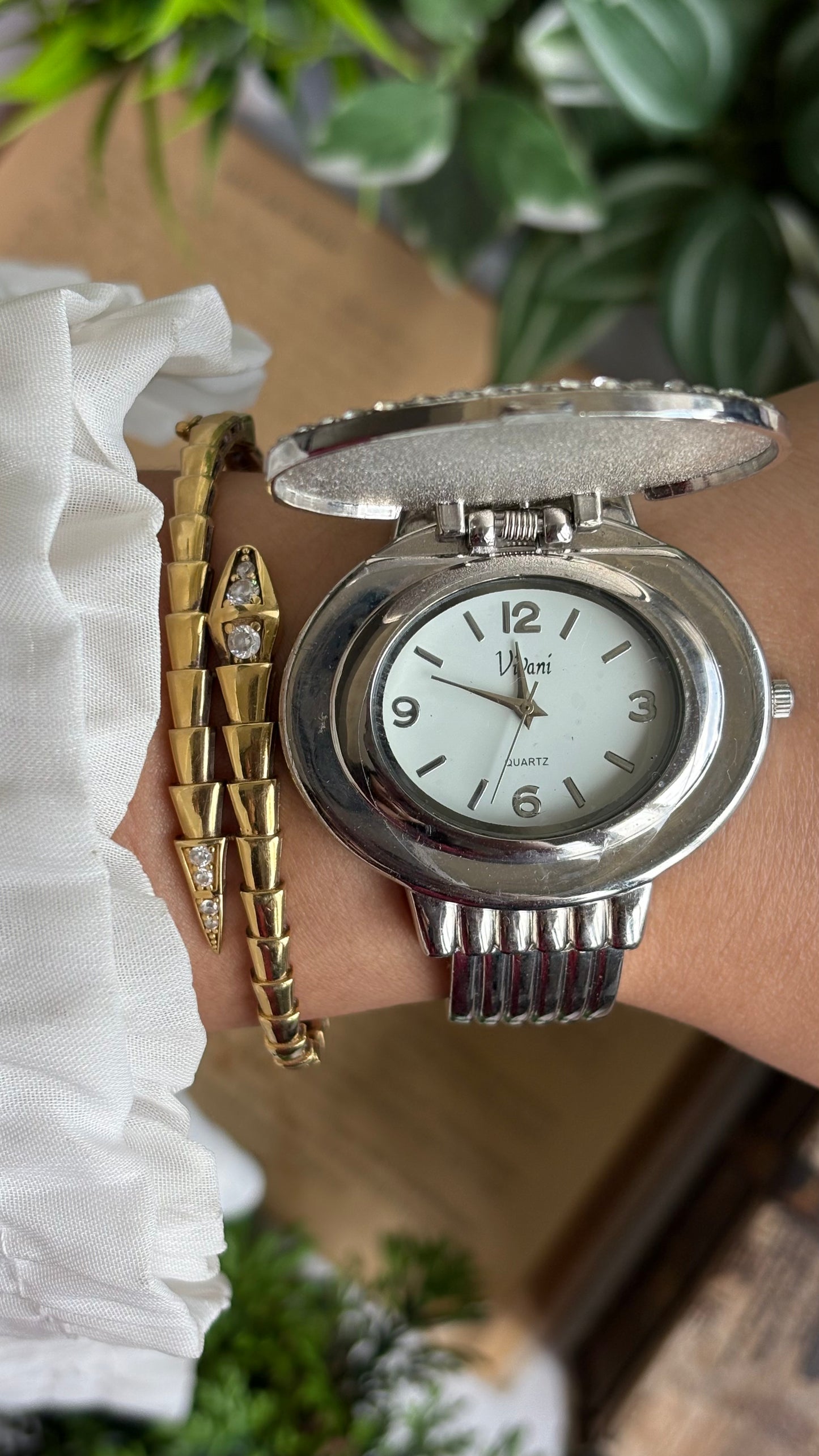 Vintage Vivani Abalone Shell Rare Peekaboo Watch in Silver Tone