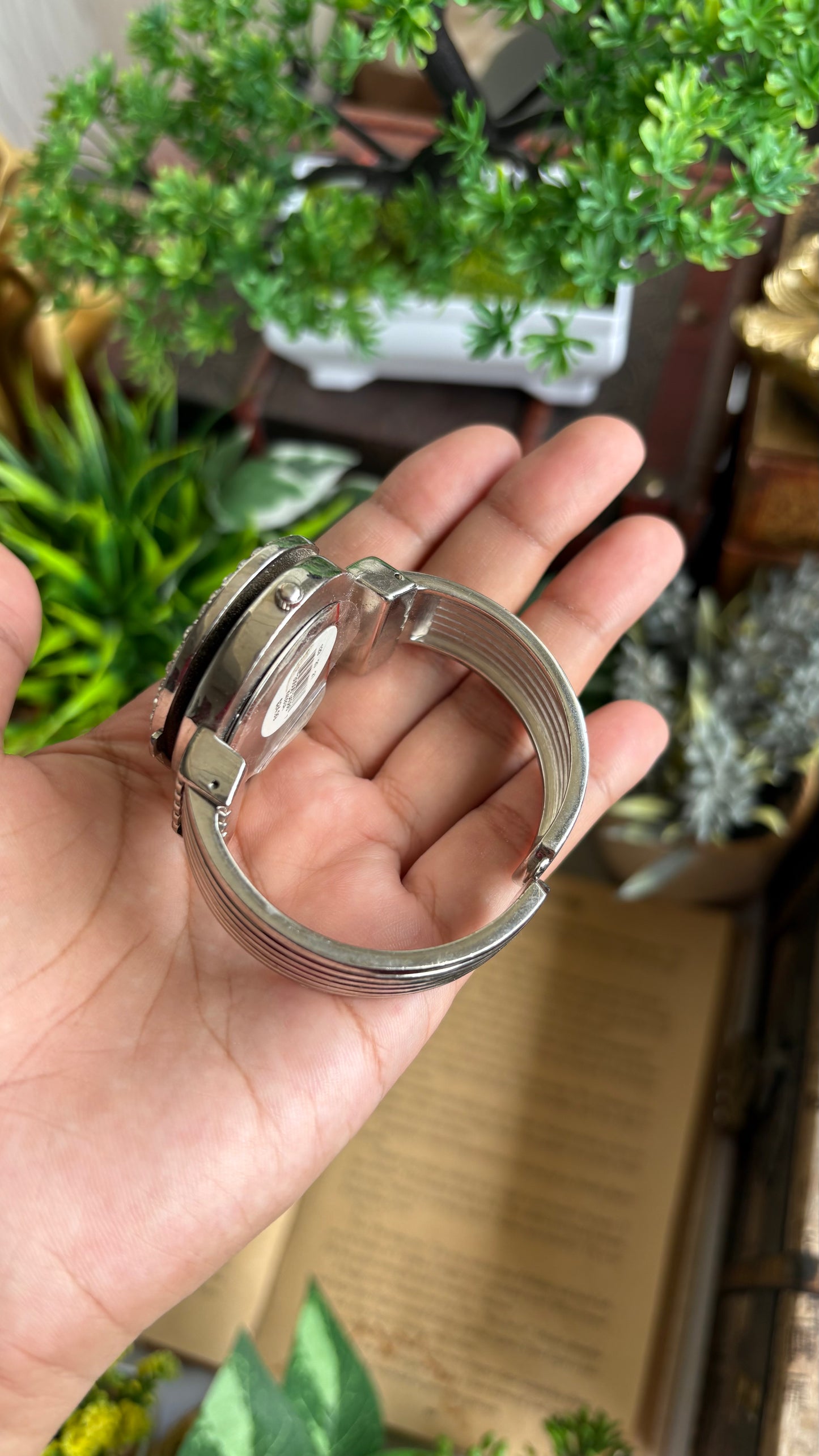 Vintage Vivani Abalone Shell Rare Peekaboo Watch in Silver Tone