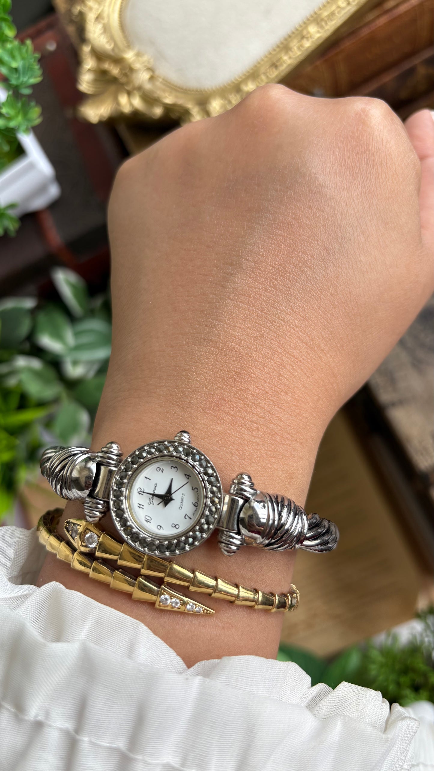 Vintage Geneva Rare Bangle Watch in Silver Tone Rope Style
