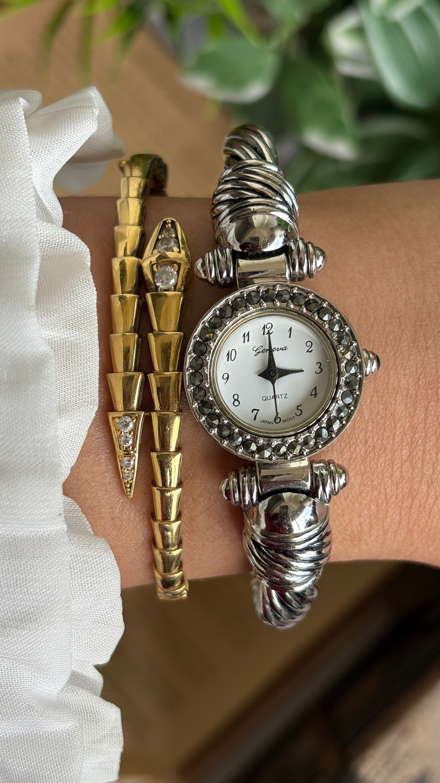 Vintage Geneva Rare Bangle Watch in Silver Tone Rope Style
