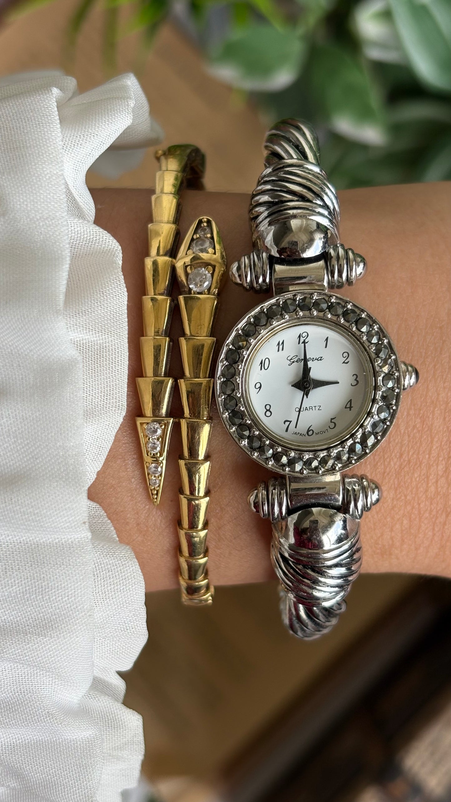 Vintage Geneva Rare Bangle Watch in Silver Tone Rope Style