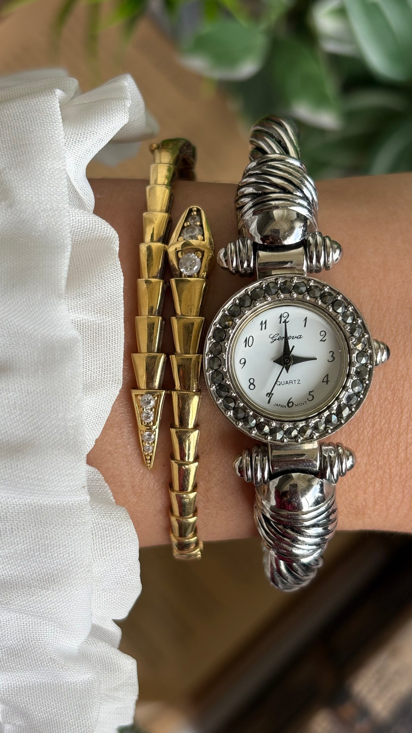 Vintage Geneva Rare Bangle Watch in Silver Tone Rope Style