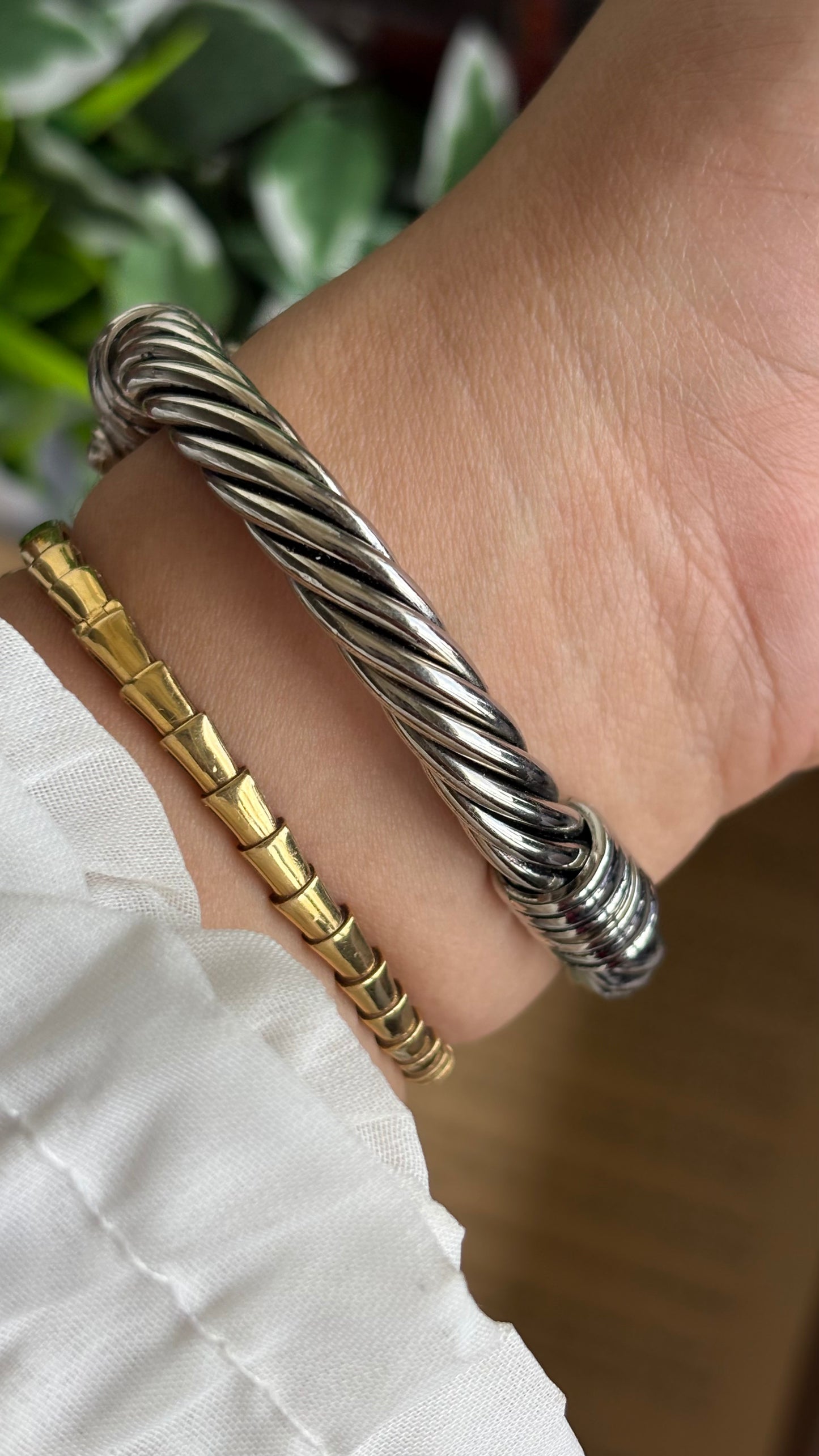 Vintage Geneva Rare Bangle Watch in Silver Tone Rope Style