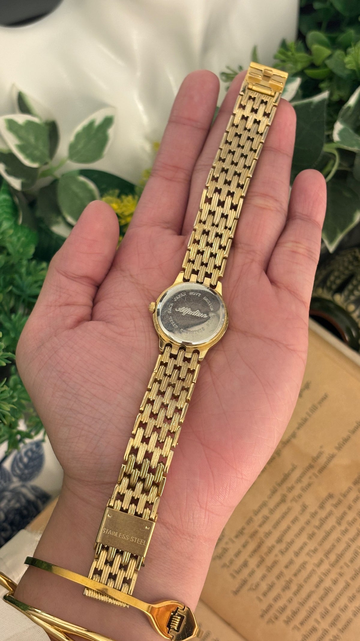 Vintage Alfadino Classic Watch in Gold Tone Quartz