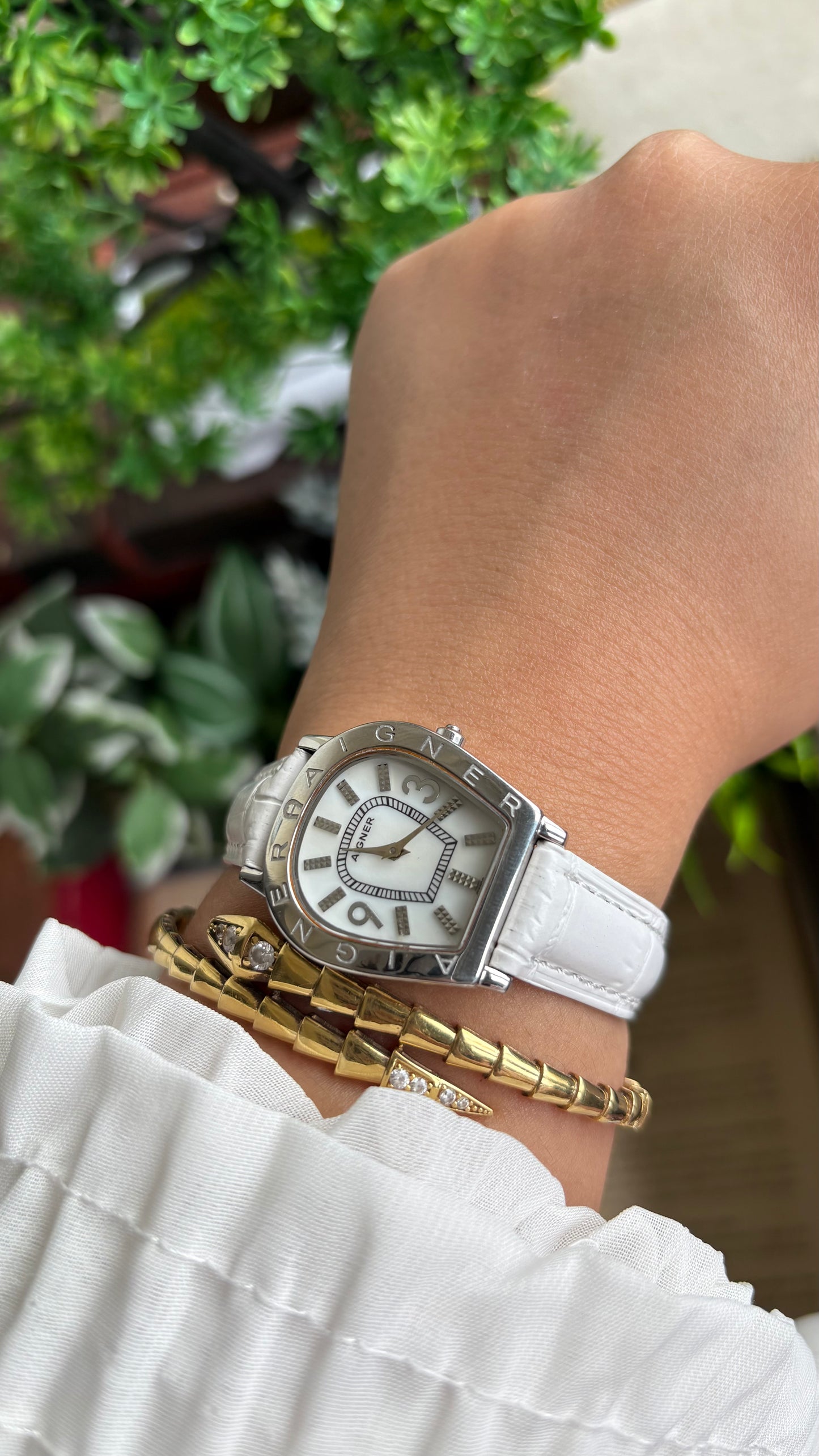 Extremely Rare Vintage Aigner Women’s Dress Watch in White Leather Strap