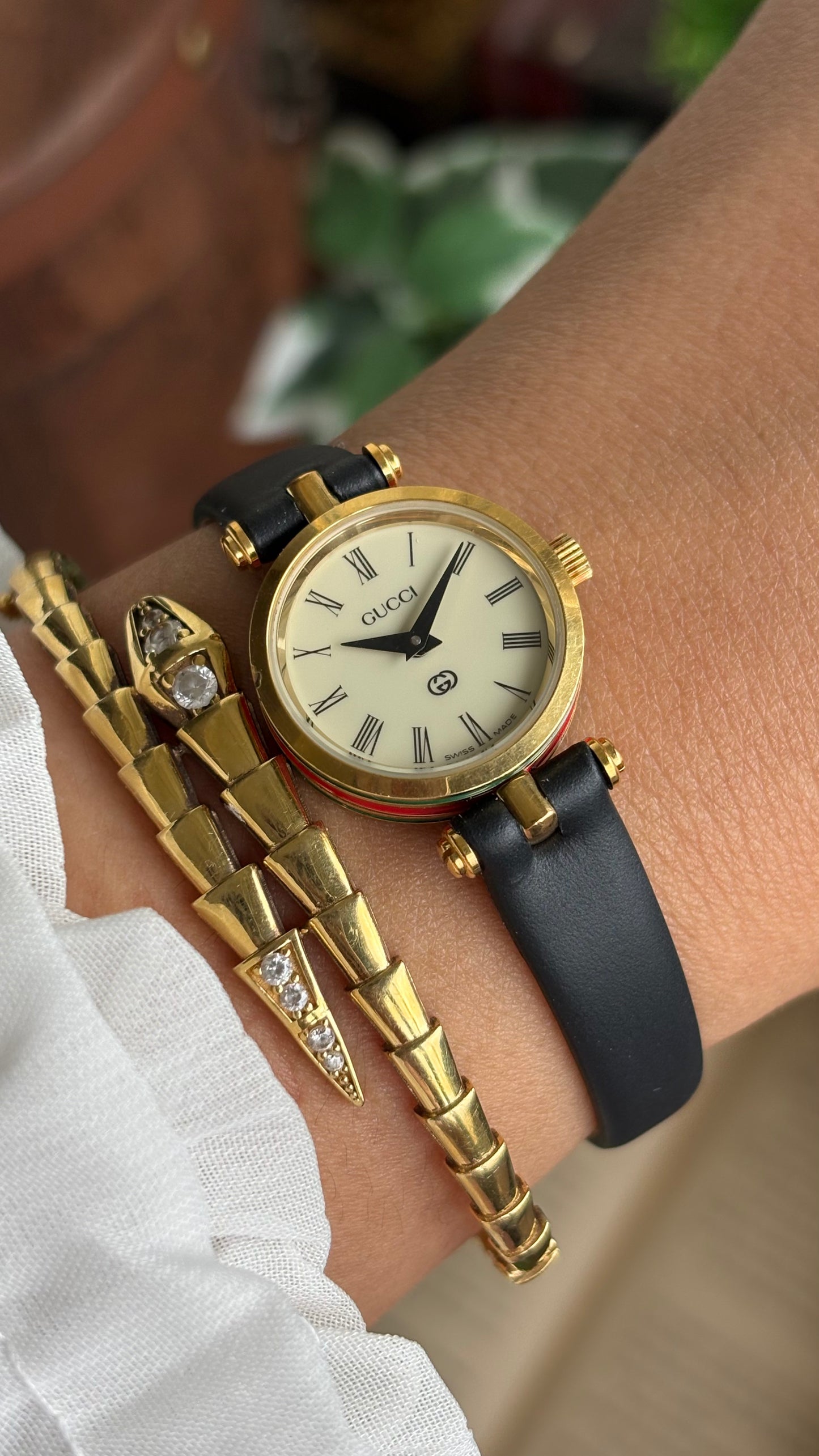 Vintage Gucci Women’s Dress Watch in Black Leather Strap Rare Cherryline Bezel Accent in Roman Dial with Gucci Box