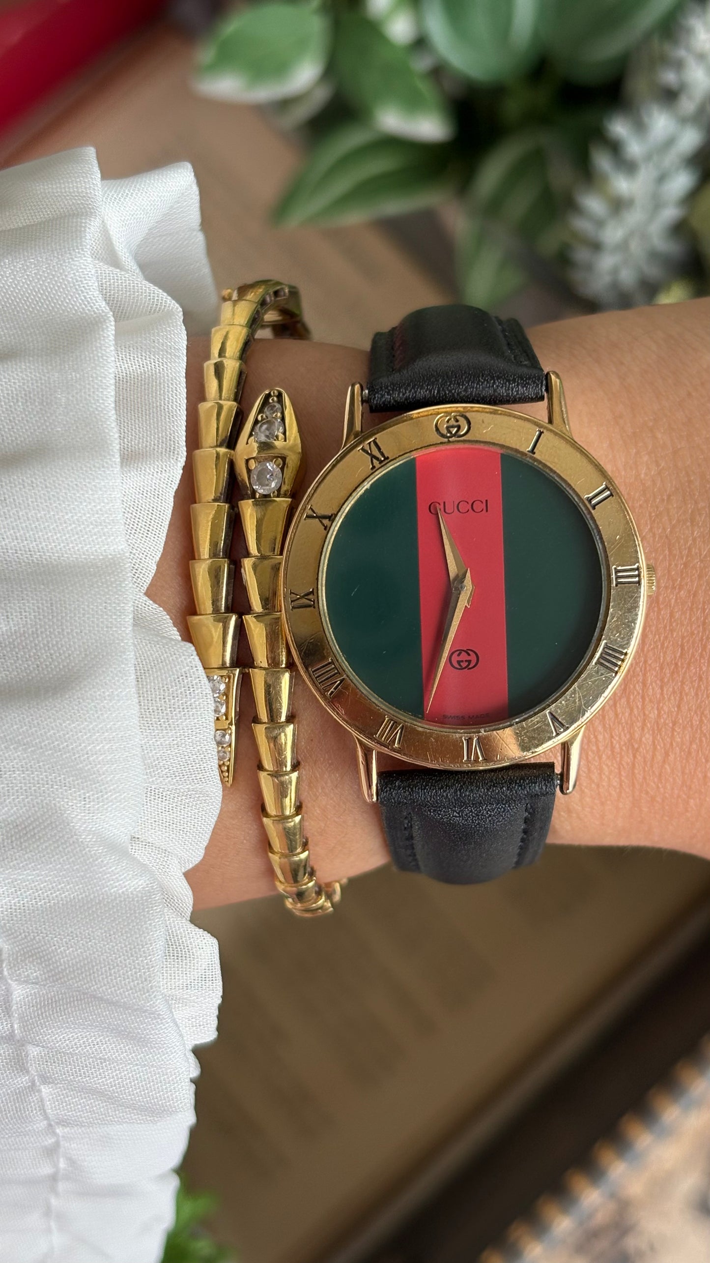 Vintage Gucci Men’s Dress Watch in Black Leather Strap Cherryline Dial with Gucci Box