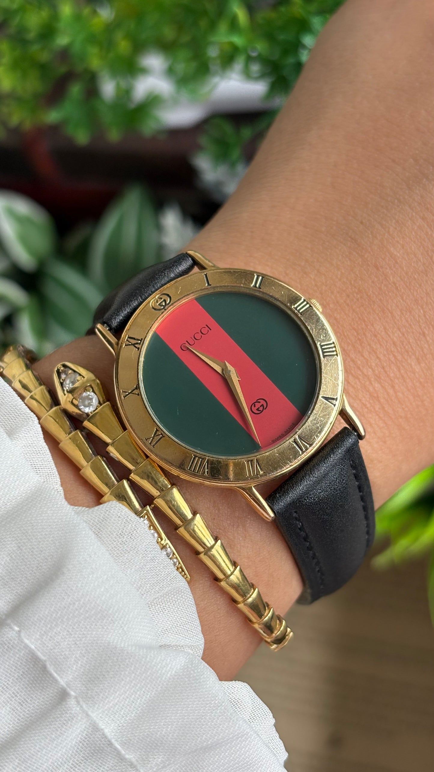 Vintage Gucci Men’s Dress Watch in Black Leather Strap Cherryline Dial with Gucci Box