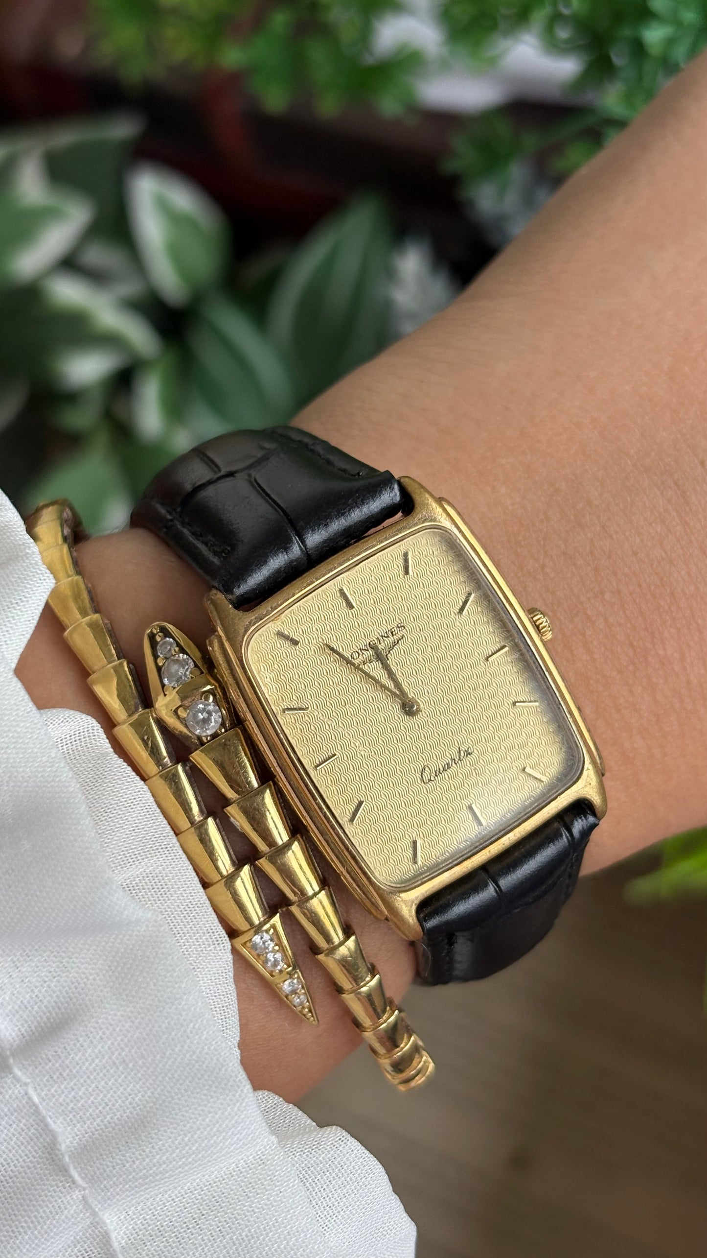 Vintage Longines Men’s Dress Watch in Black Leather Strap