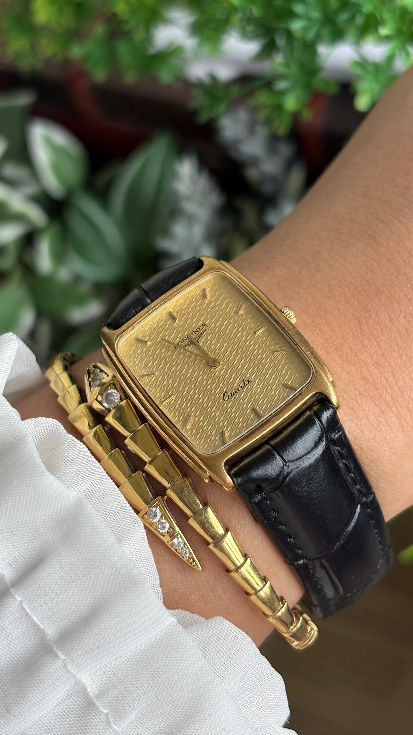 Vintage Longines Men’s Dress Watch in Black Leather Strap