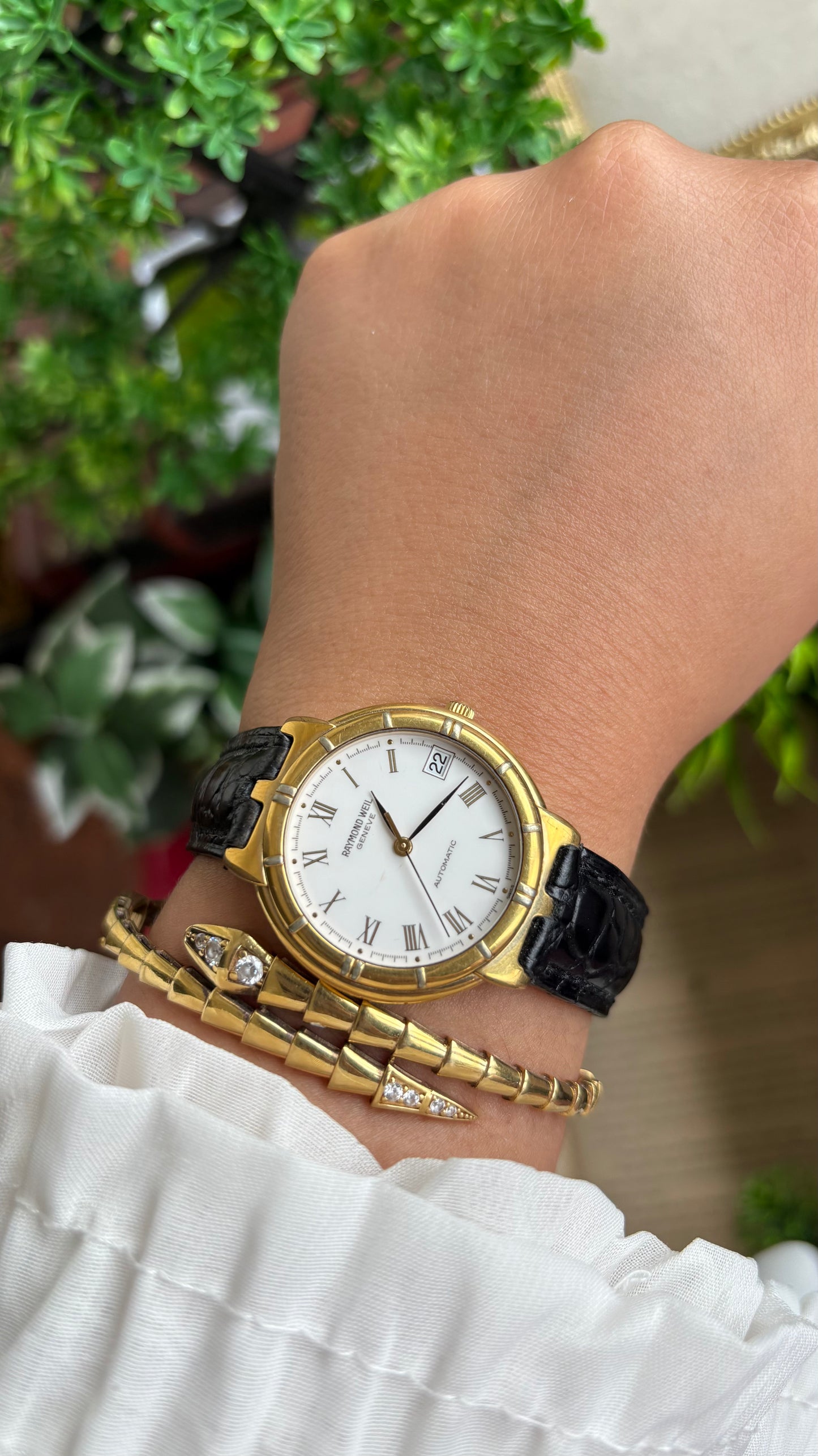 Vintage Raymond Weil Automatic Men’s Dress Watch in Black Leather Strap with Window Date Roman Dial