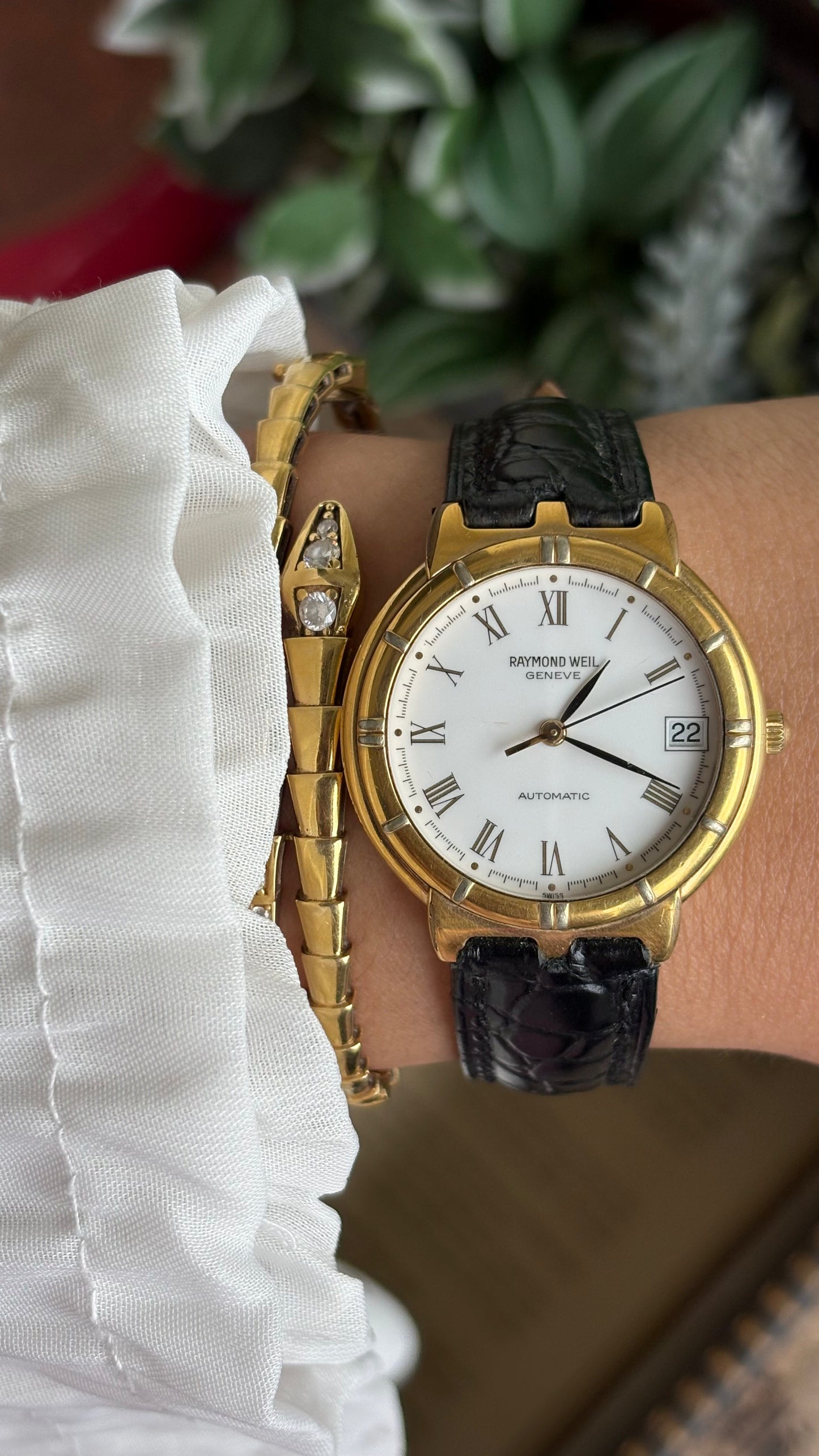 Vintage Raymond Weil Automatic Men’s Dress Watch in Black Leather Strap with Window Date Roman Dial