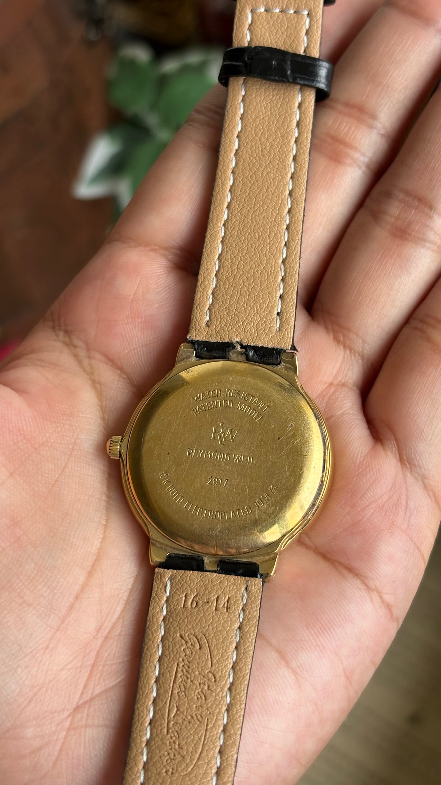 Vintage Raymond Weil Automatic Men’s Dress Watch in Black Leather Strap with Window Date Roman Dial