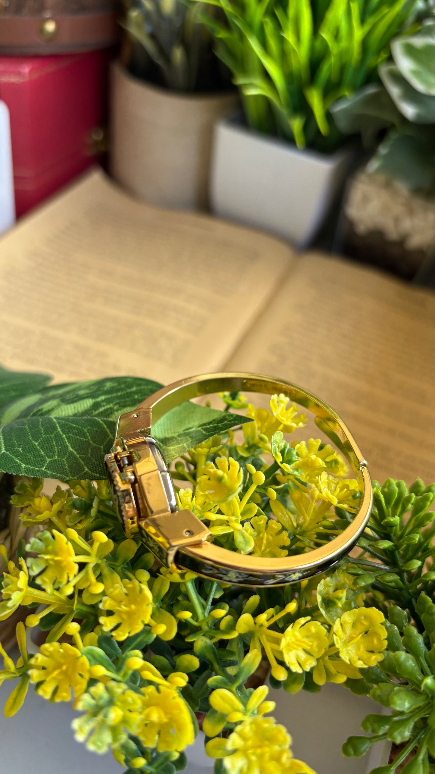 Extremely Rare Vintage Flower Peekaboo Watch in Gold Tone Black Accent Swiss Made