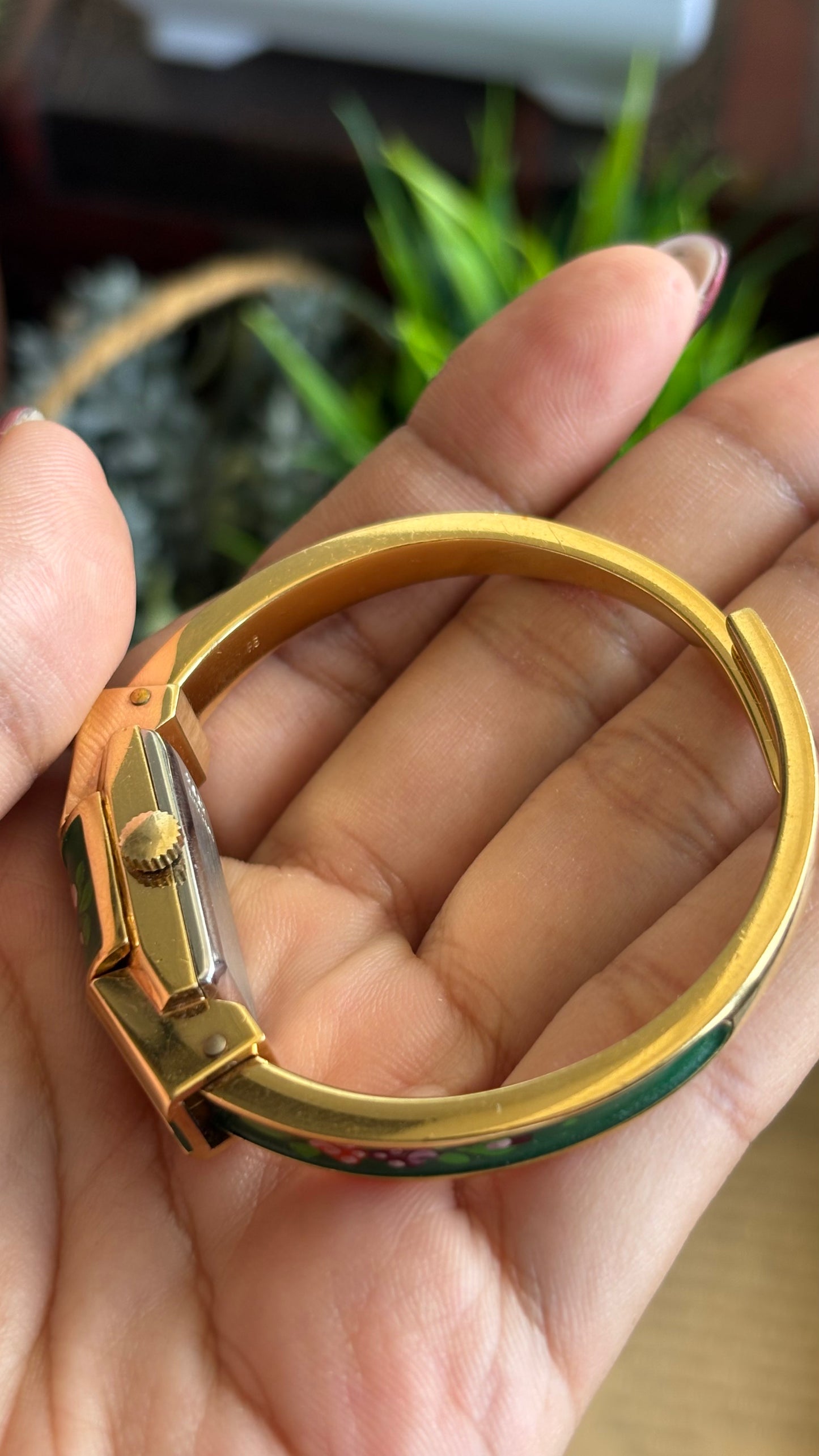 Extremely Rare Vintage Flower Peekaboo Watch in Gold Tone Swiss Made