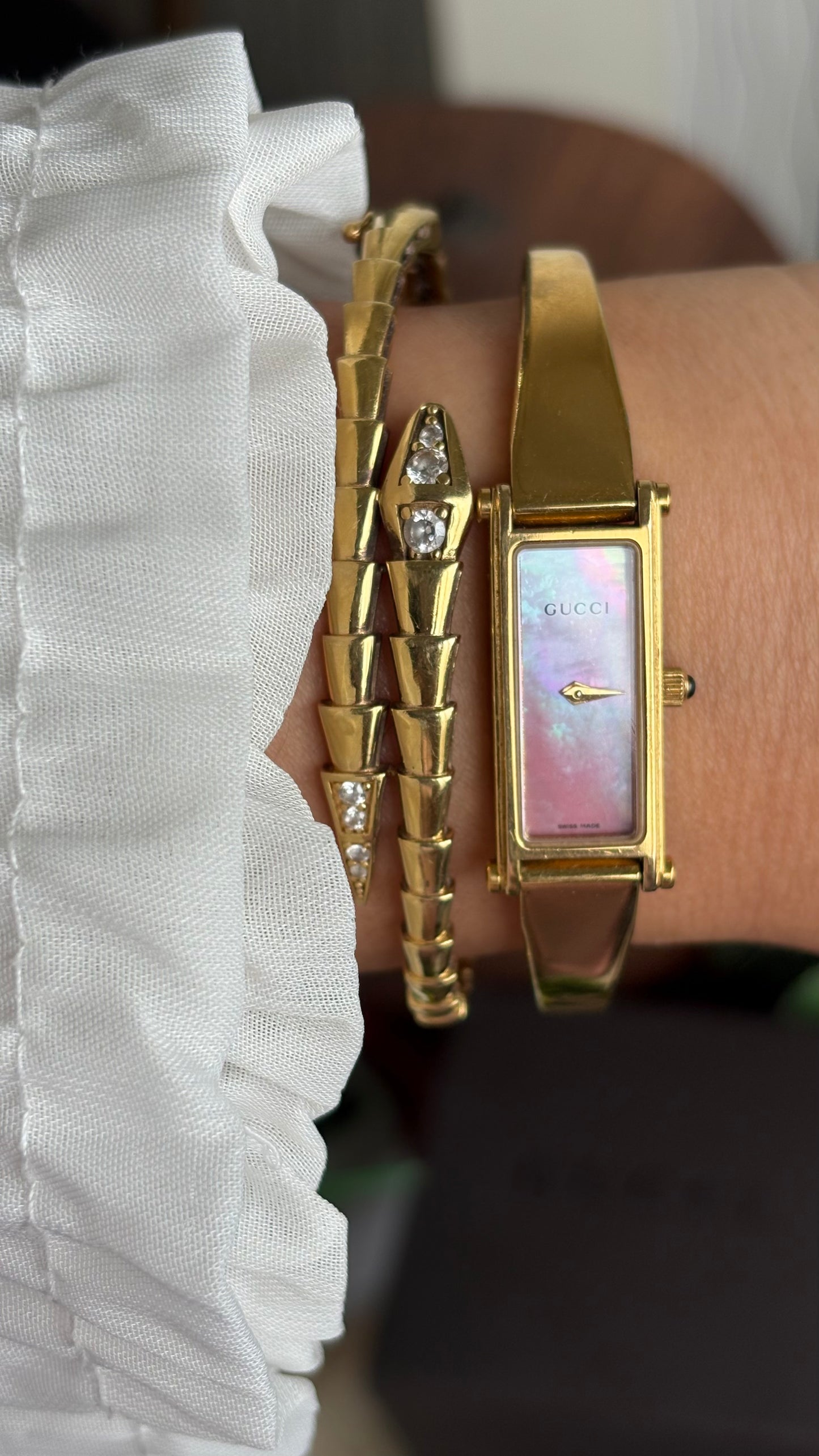 Vintage Gucci 1500L Watch in Gold Tone Mother of Pearl Pink Dial with Gucci Box