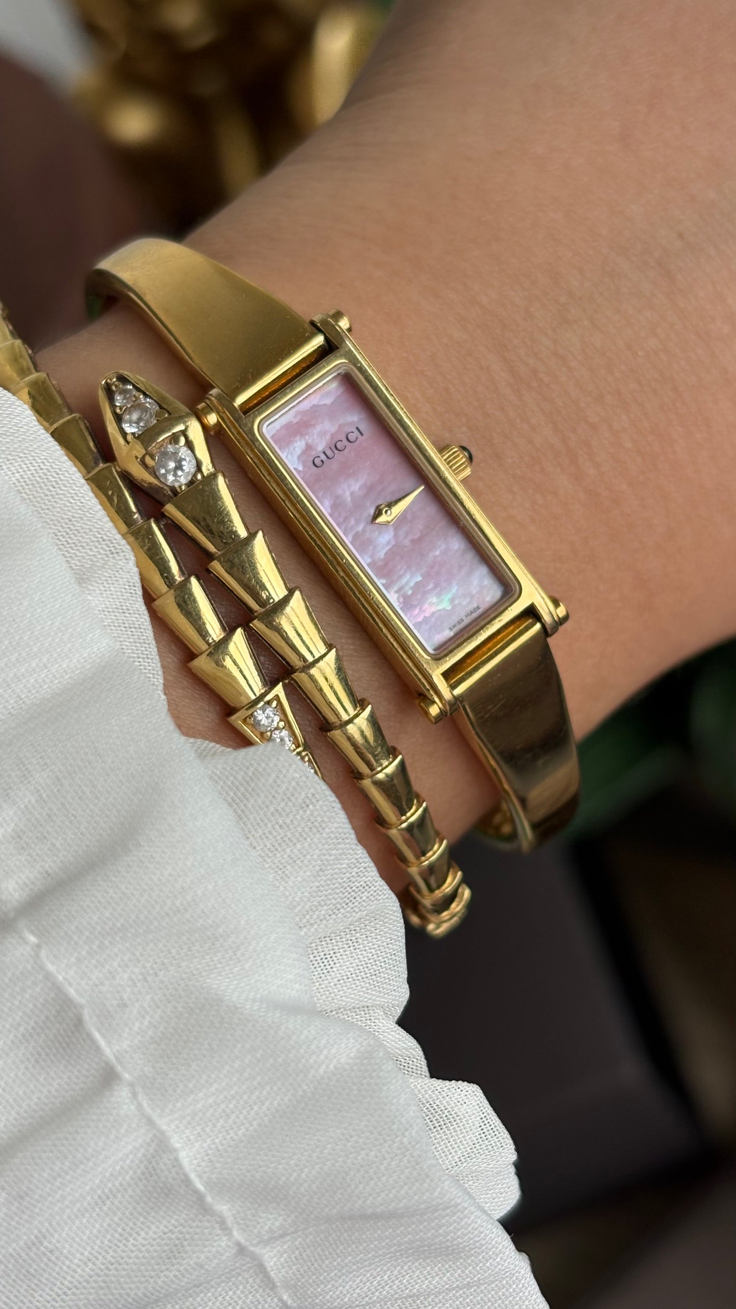 Vintage Gucci 1500L Watch in Gold Tone Mother of Pearl Pink Dial with Gucci Box