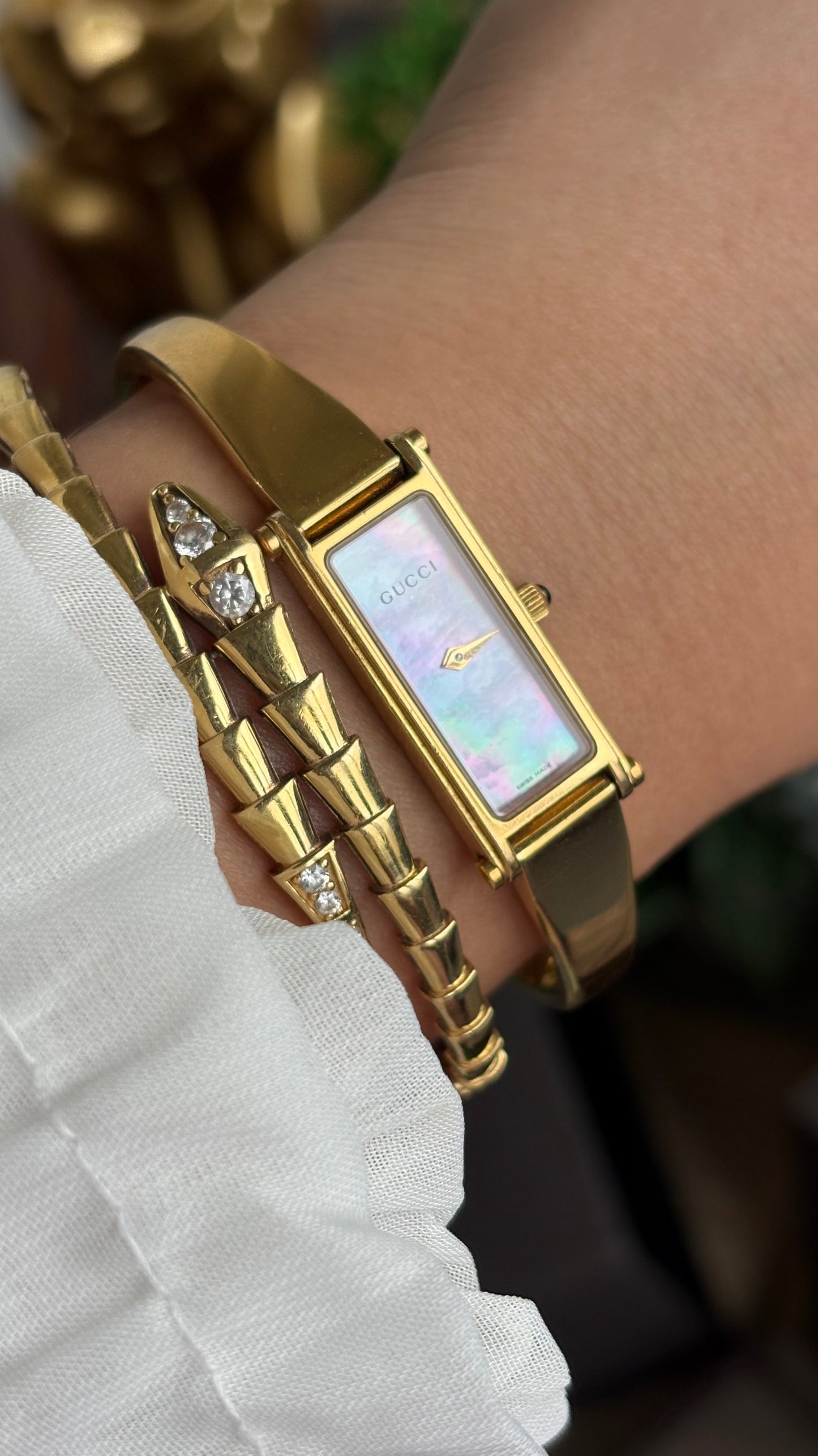 Vintage Gucci 1500L Watch in Gold Tone Mother of Pearl Pink Dial with Gucci Box