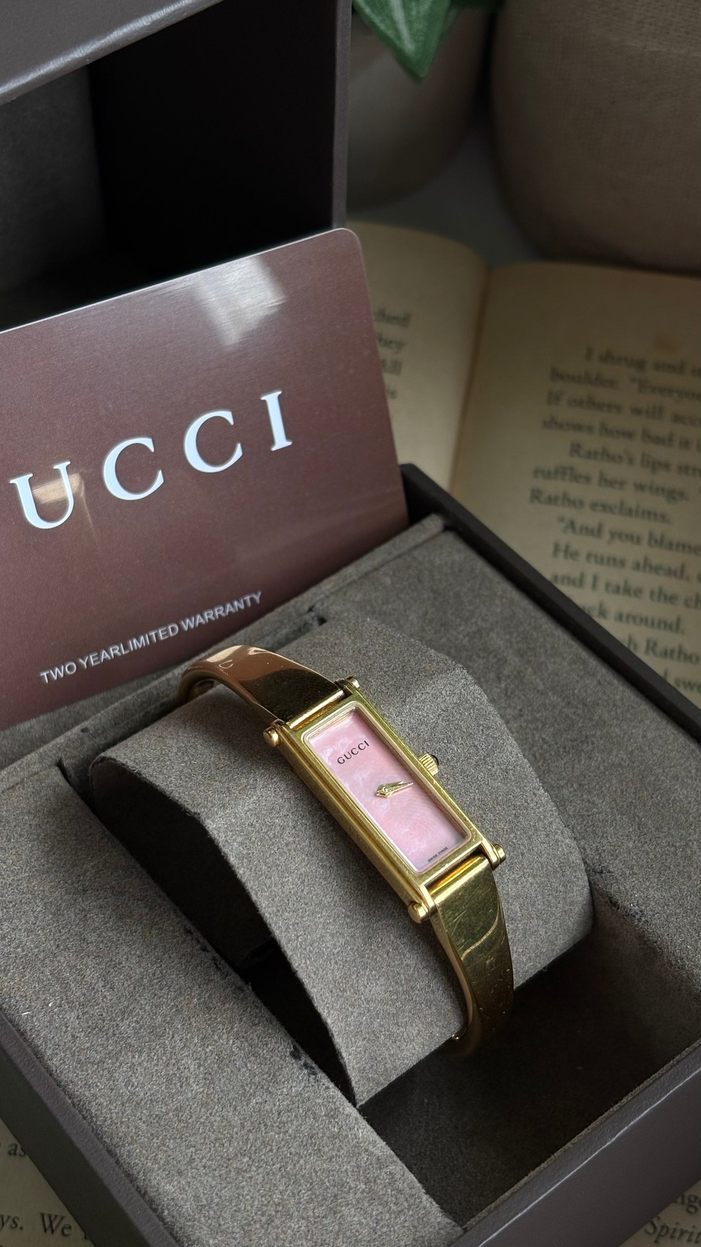 Vintage Gucci 1500L Watch in Gold Tone Mother of Pearl Pink Dial with Gucci Box