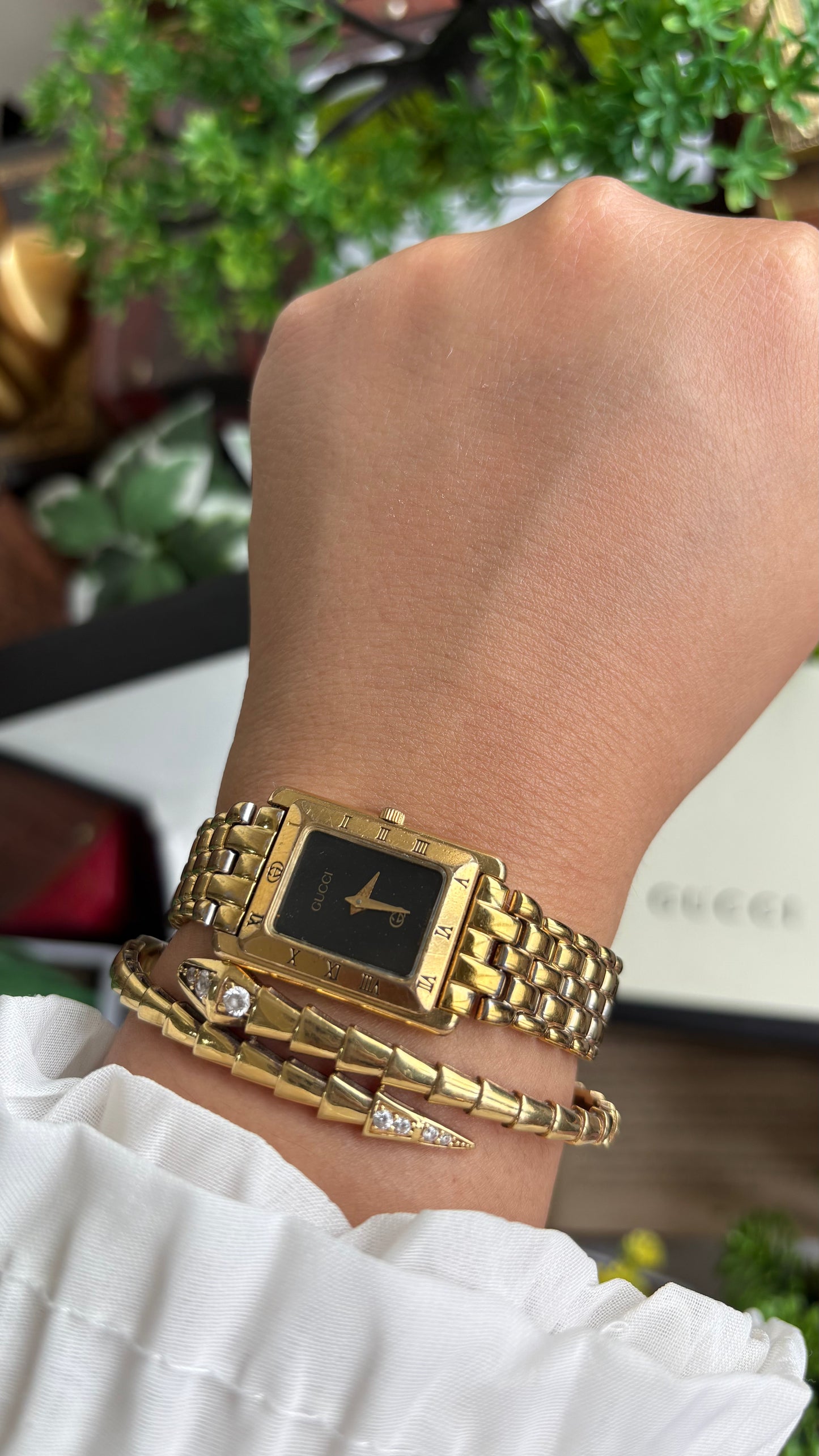 Vintage Gucci 4200L Tank Watch in Gold Tone Black Dial with Gucci Box
