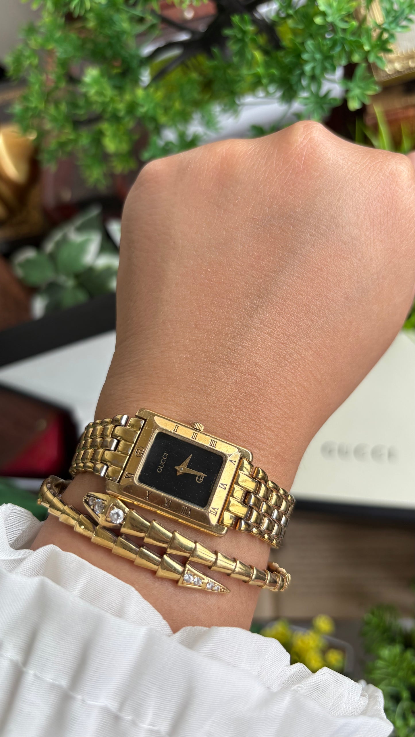 Vintage Gucci 4200L Tank Watch in Gold Tone Black Dial with Gucci Box