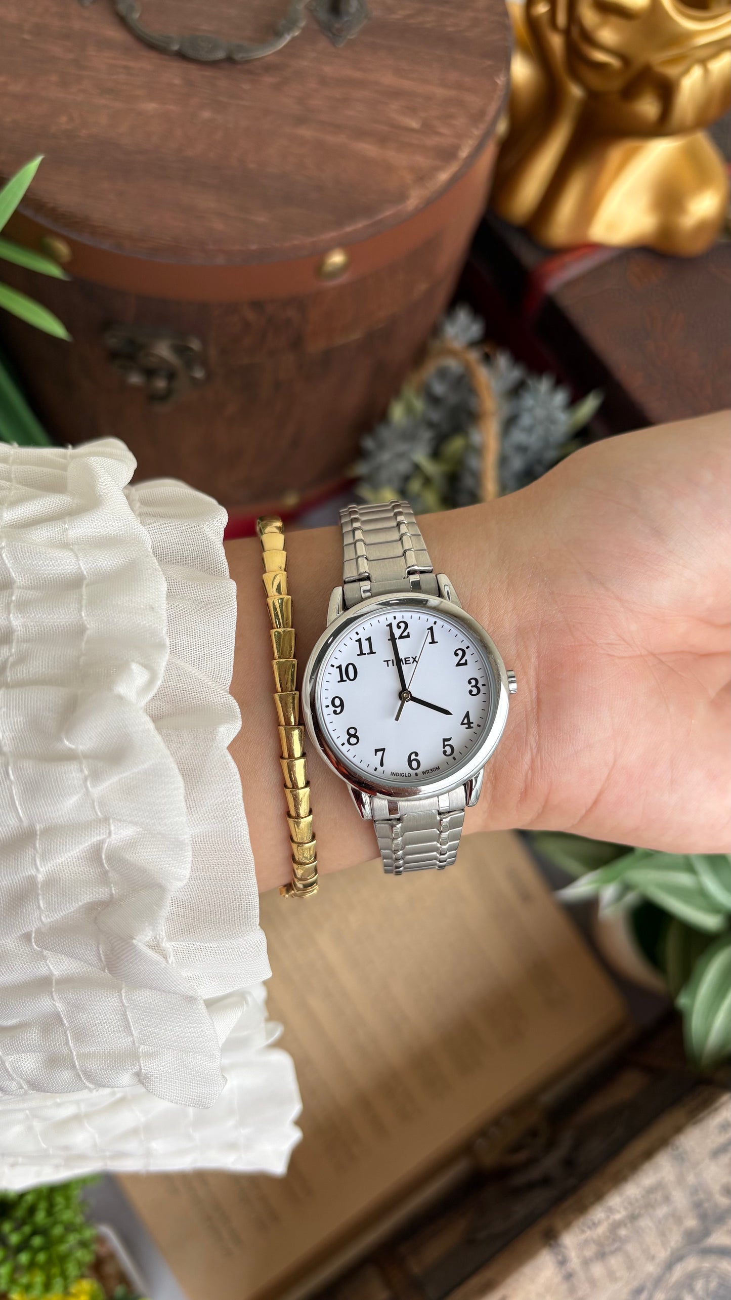 Vintage Timex Watch in Silver Tone Stretch Band Unisex