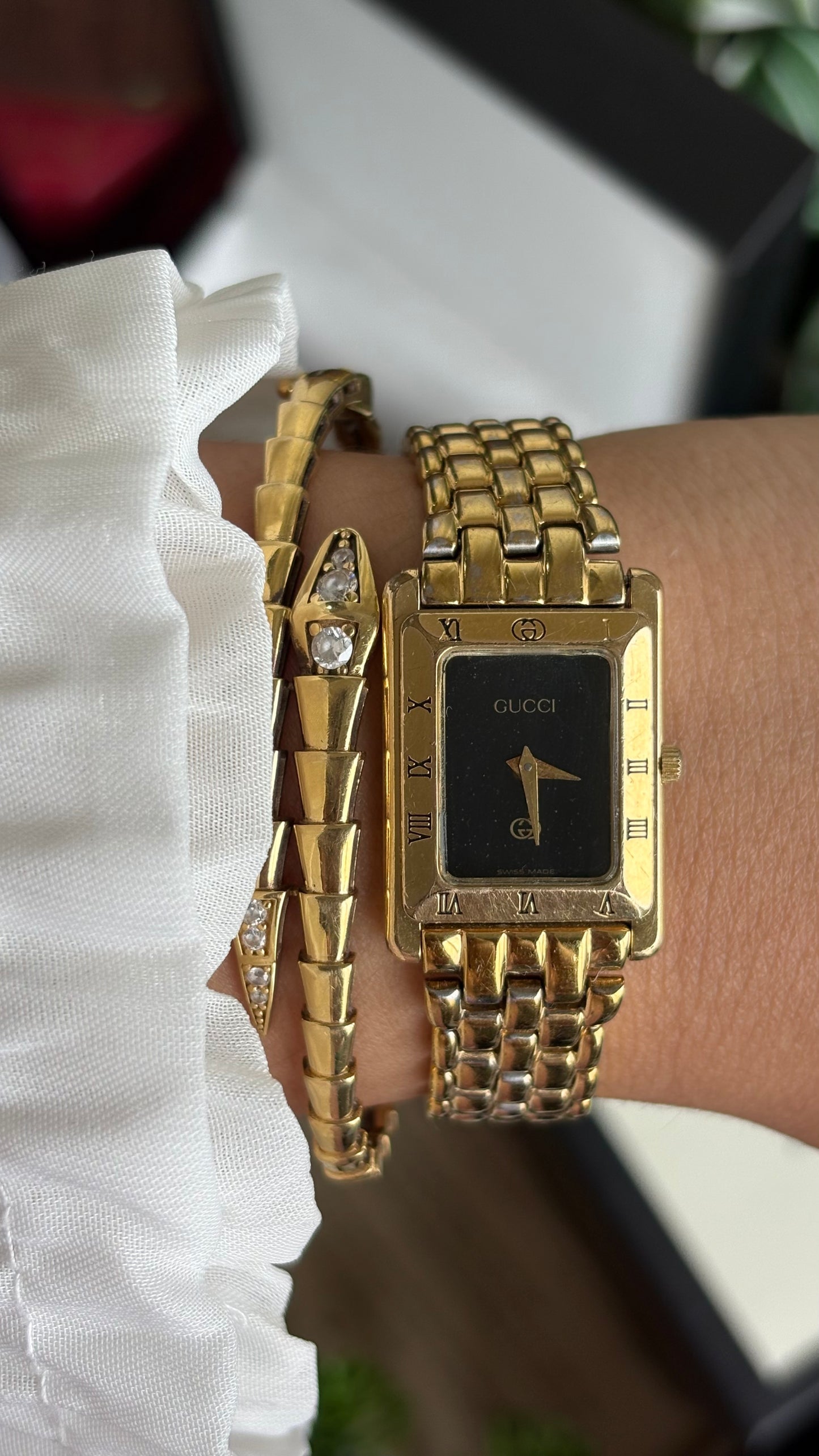 Vintage Gucci 4200L Tank Watch in Gold Tone Black Dial with Gucci Box