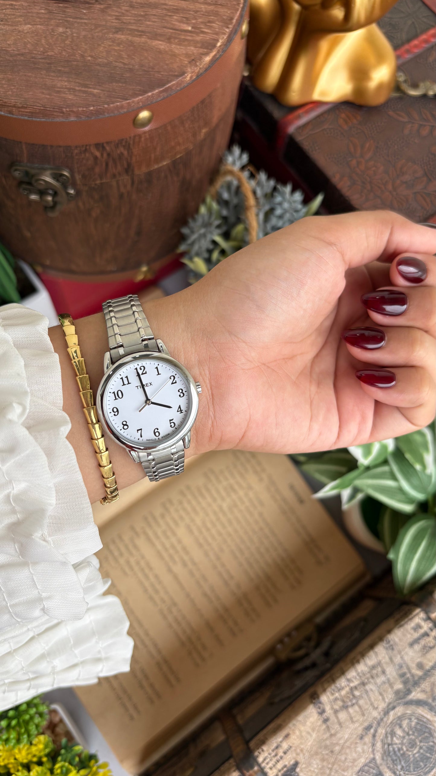 Vintage Timex Watch in Silver Tone Stretch Band Unisex