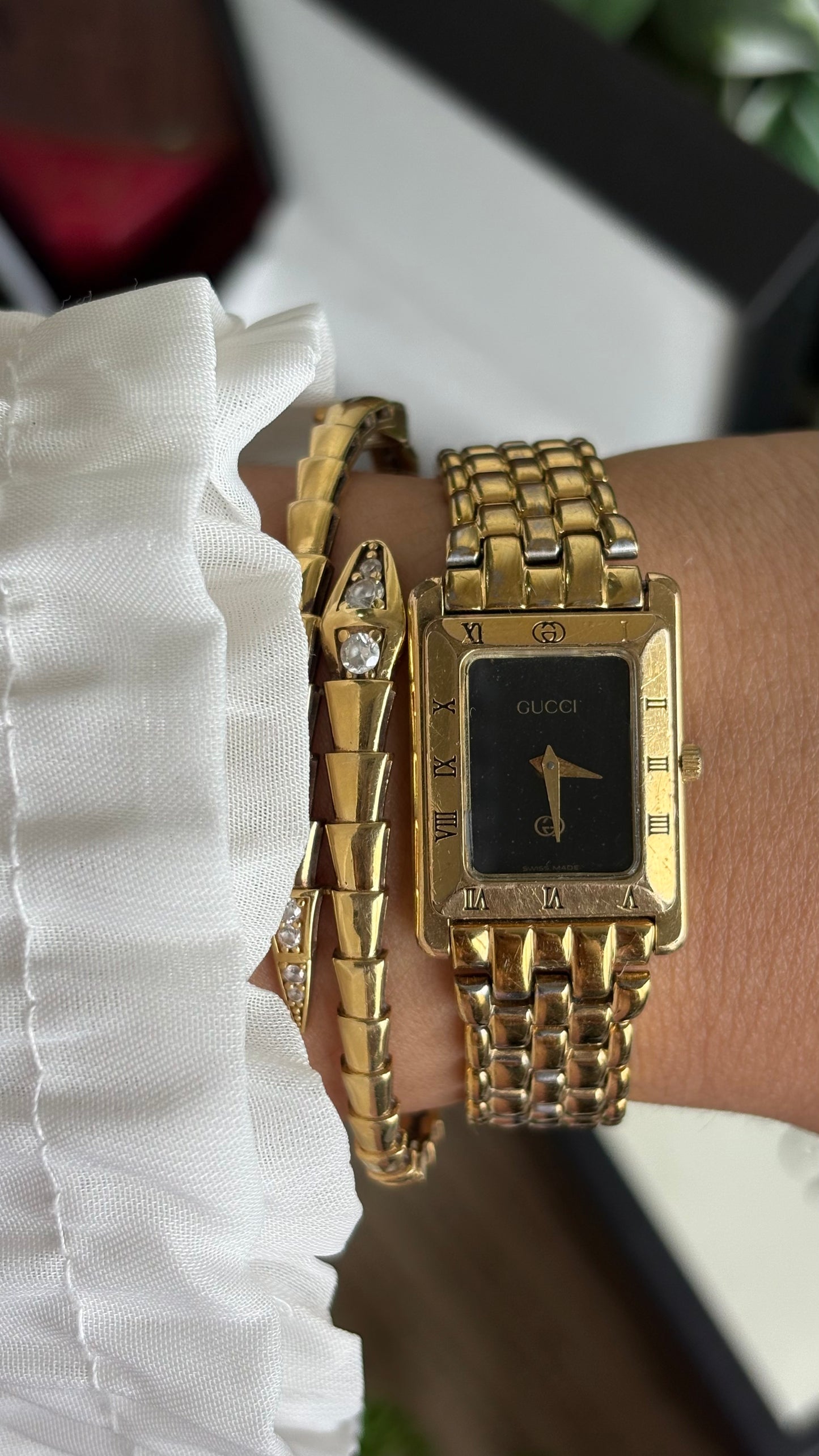 Vintage Gucci 4200L Tank Watch in Gold Tone Black Dial with Gucci Box