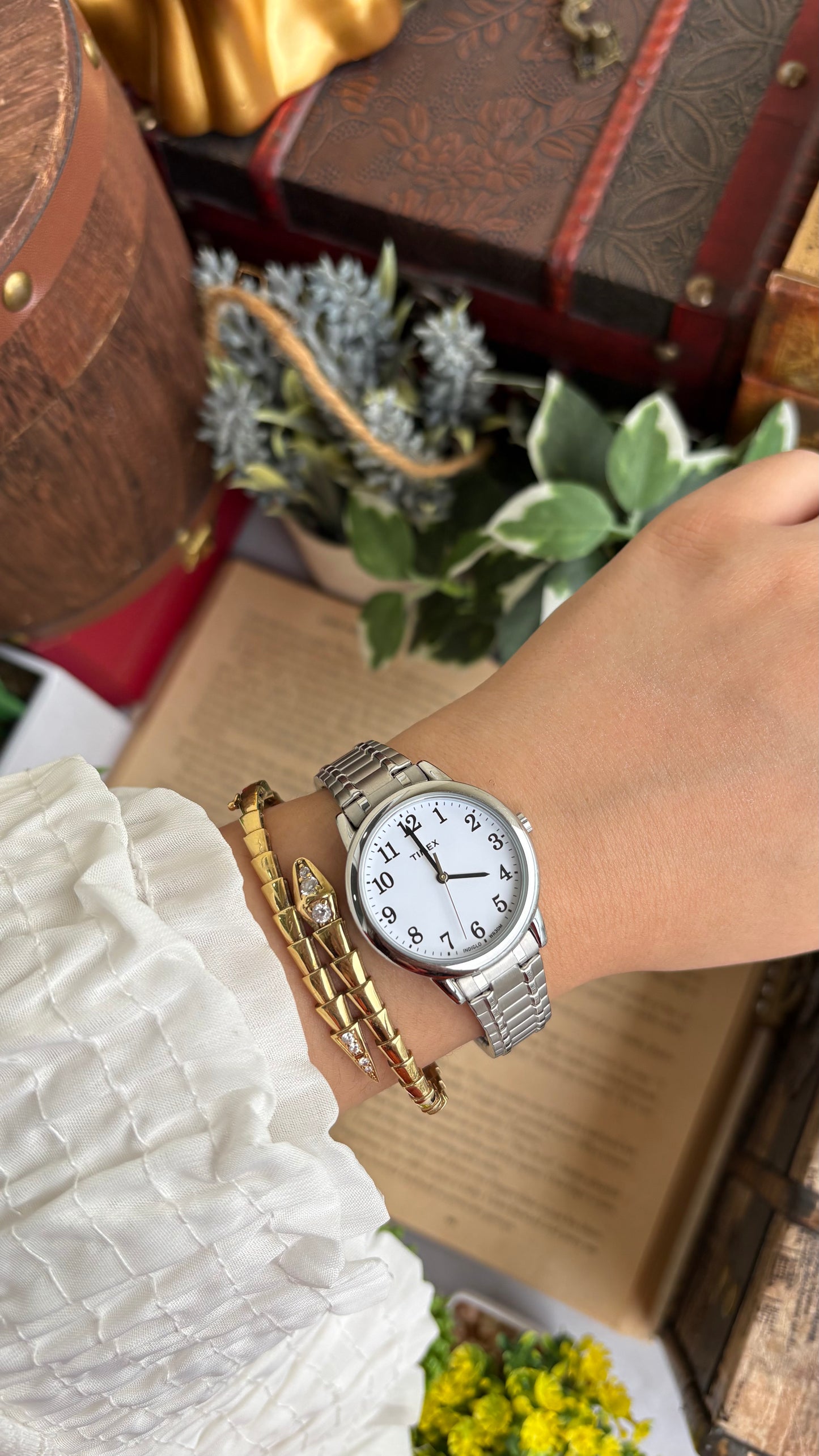 Vintage Timex Watch in Silver Tone Stretch Band Unisex