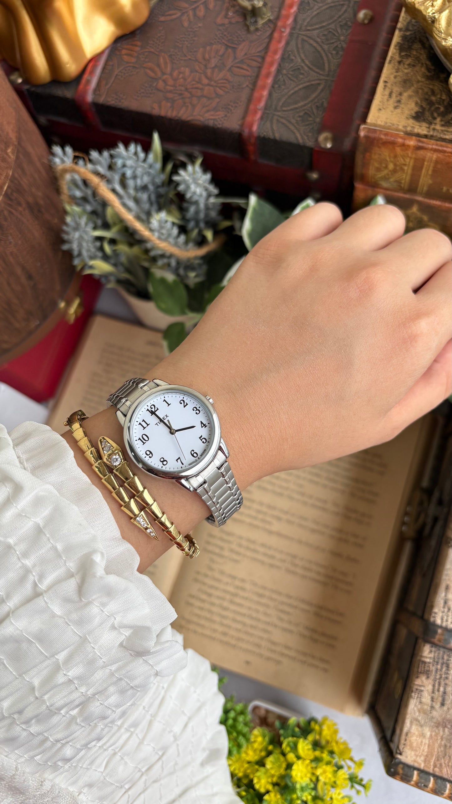 Vintage Timex Watch in Silver Tone Stretch Band Unisex