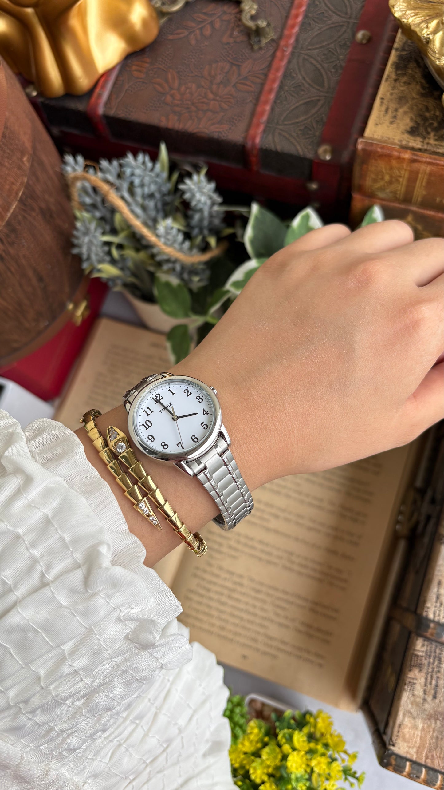 Vintage Timex Watch in Silver Tone Stretch Band Unisex