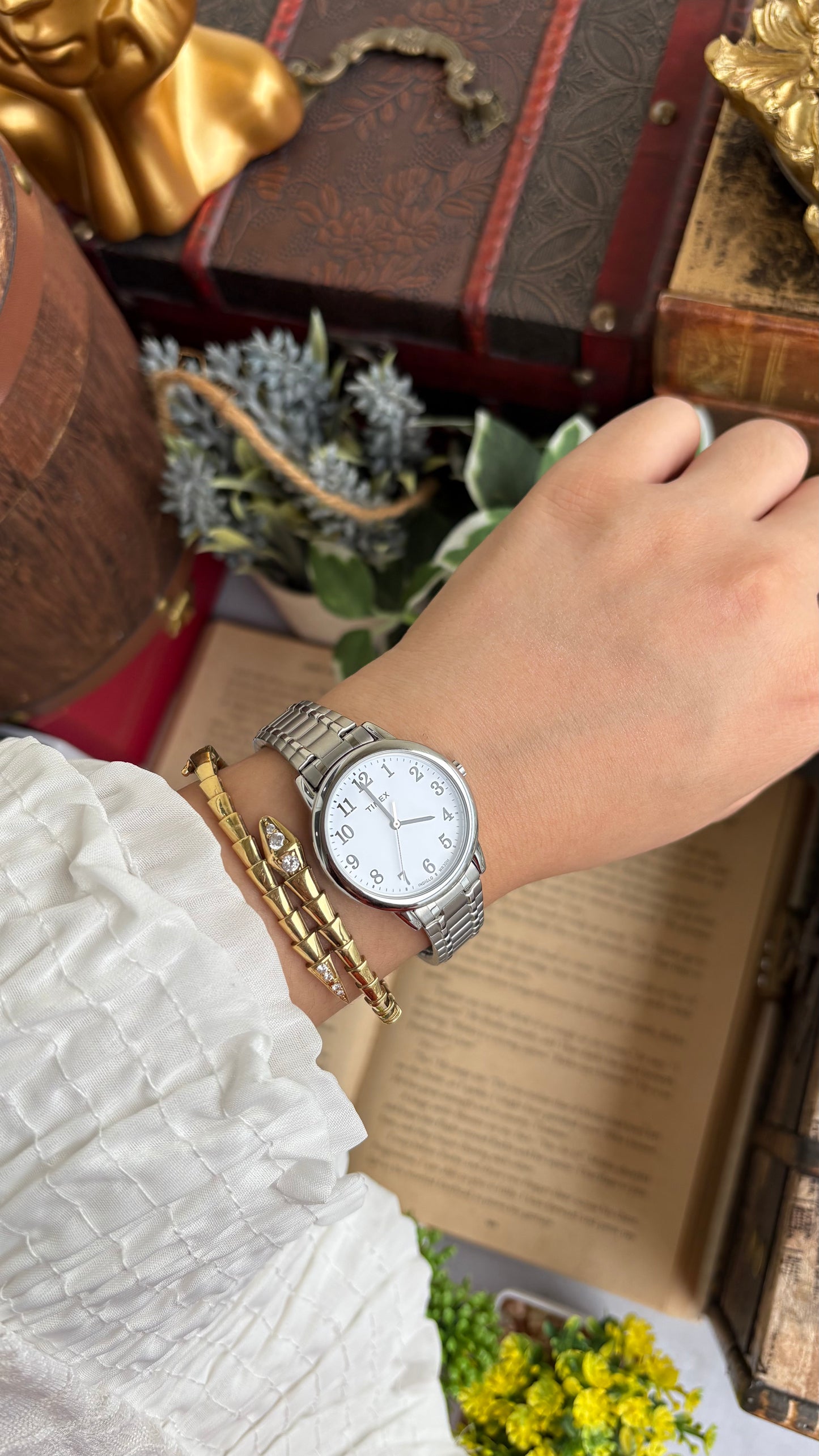 Vintage Timex Watch in Silver Tone Stretch Band Unisex
