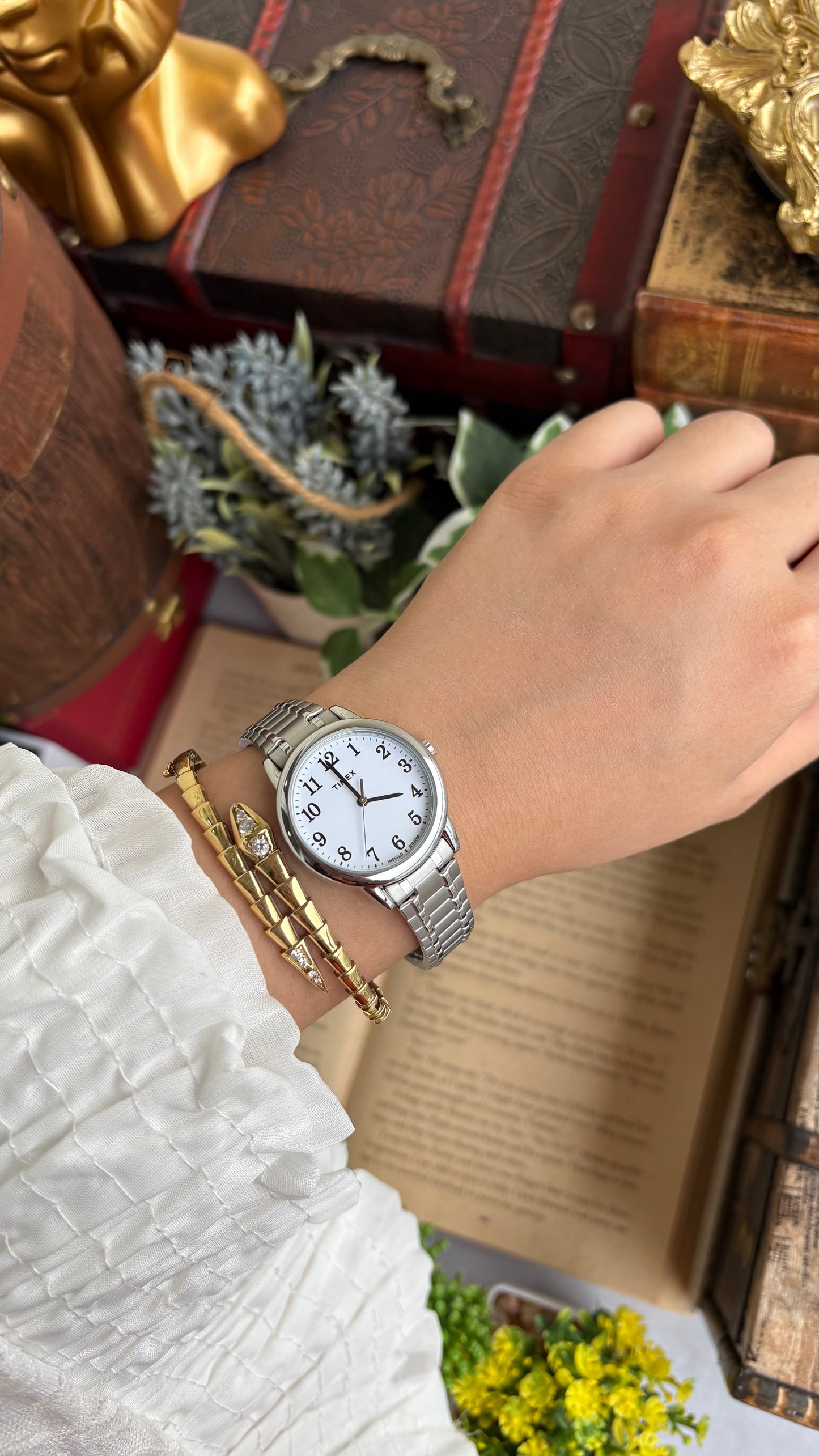 Vintage Timex Watch in Silver Tone Stretch Band Unisex